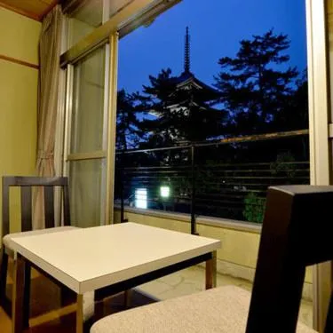 Seating area in Daibutsukan