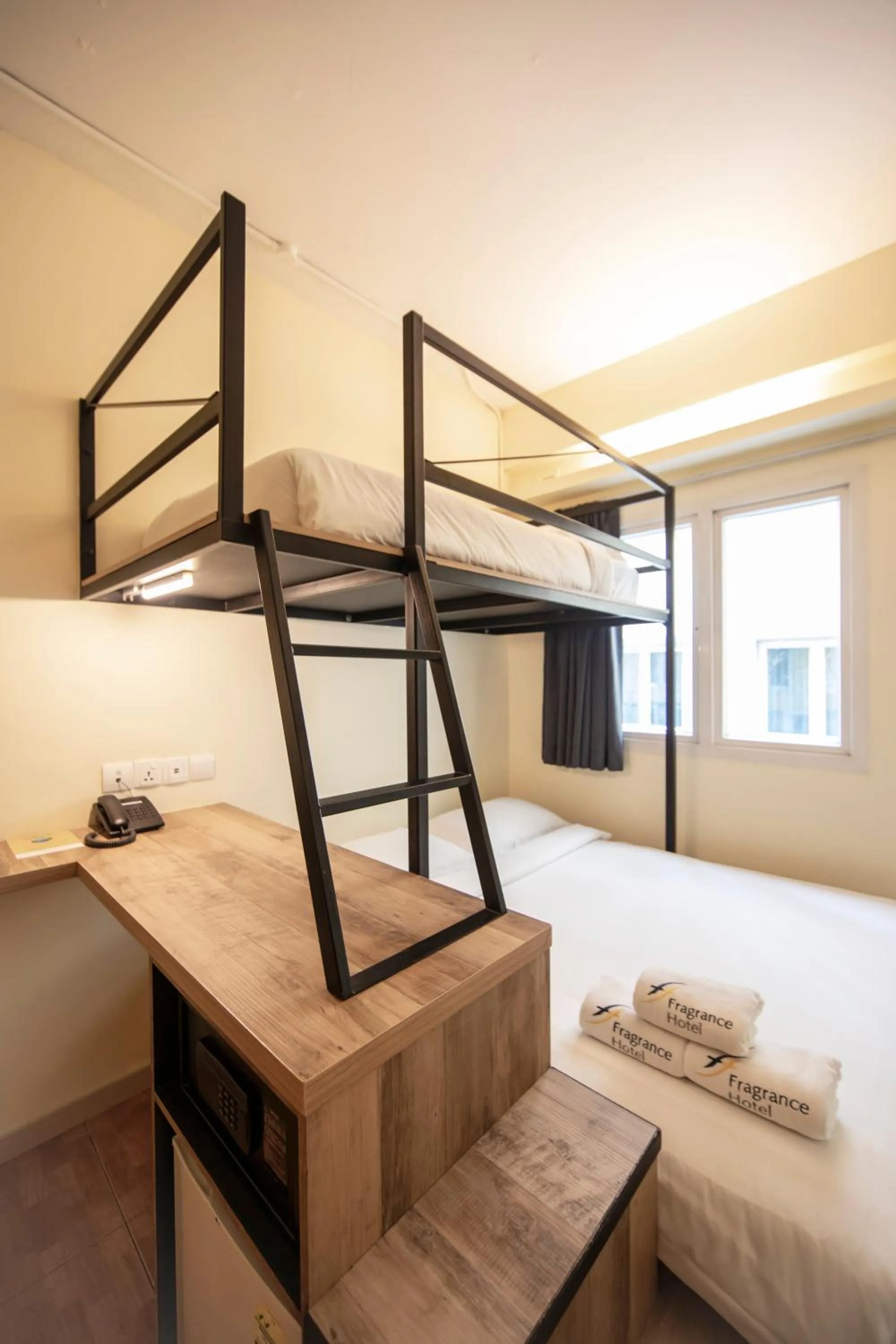 Bed in Fragrance Hotel - Balestier