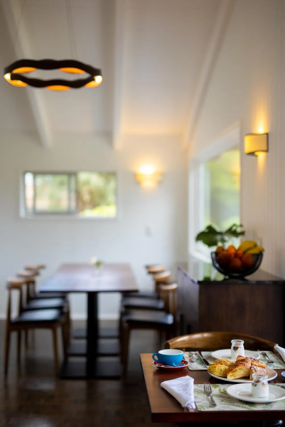 Communal lounge/ TV room in Queenstown House Bed & Breakfast and Apartments