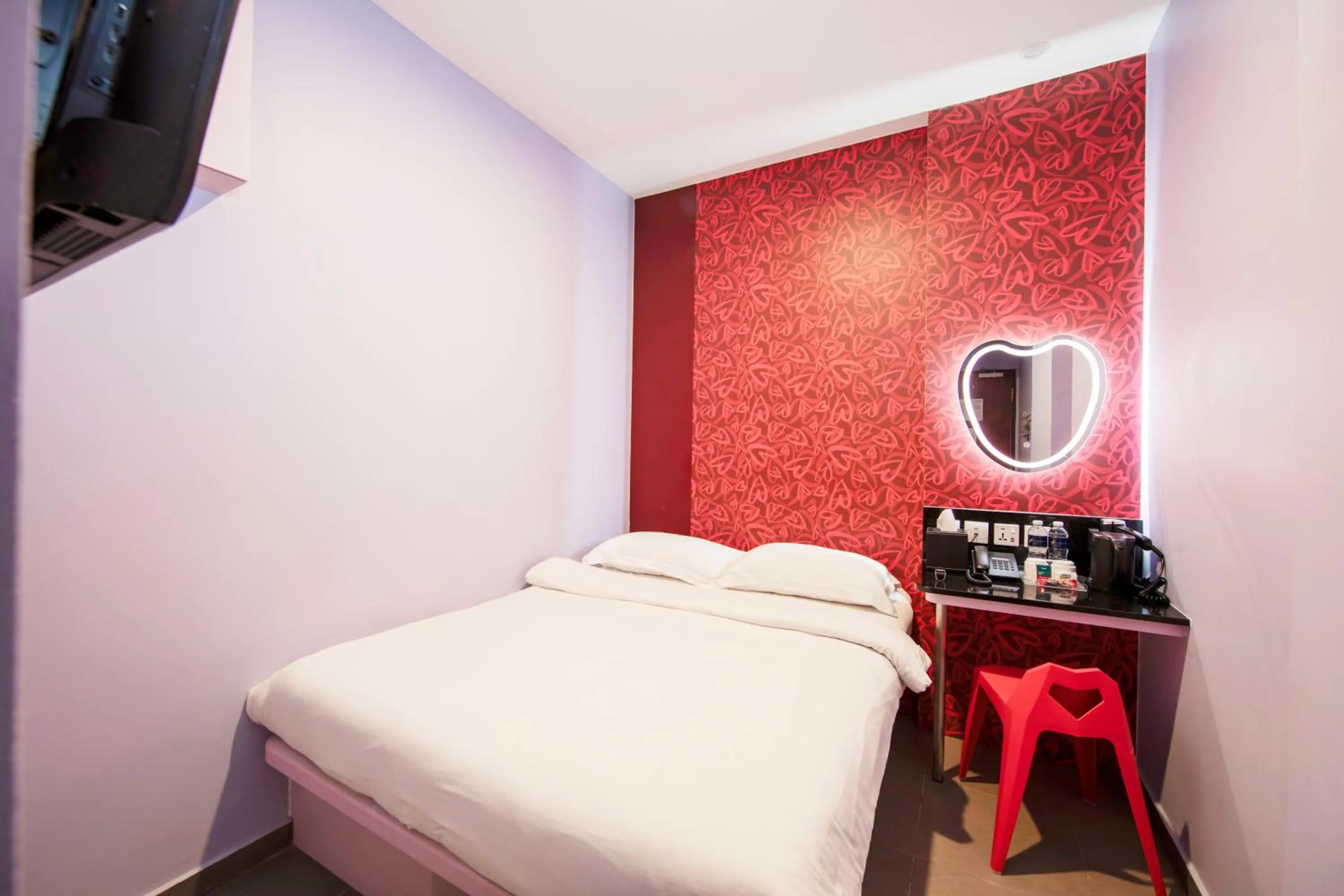 Bed in Fragrance Hotel - Lavender