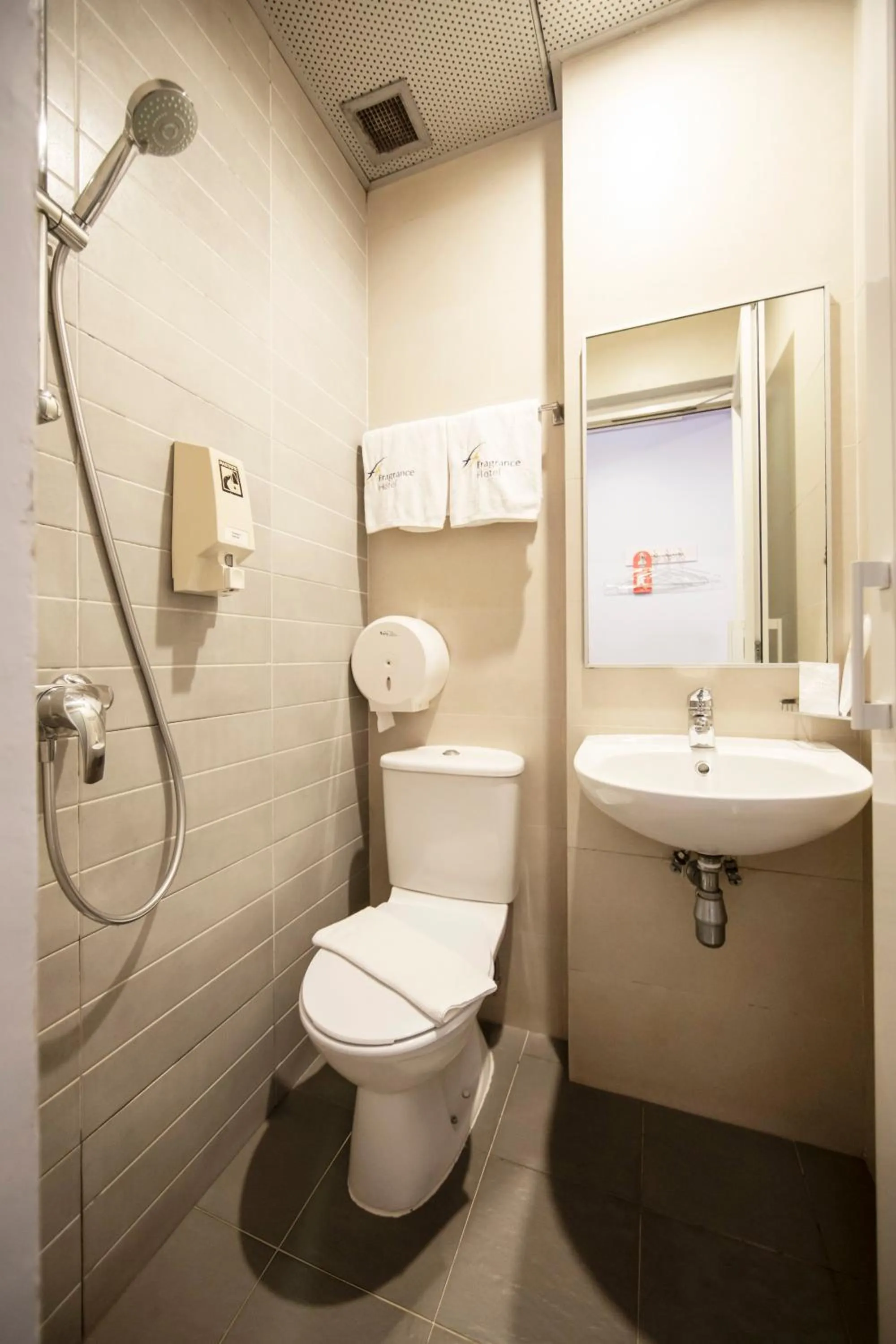 Toilet in Fragrance Hotel - Lavender