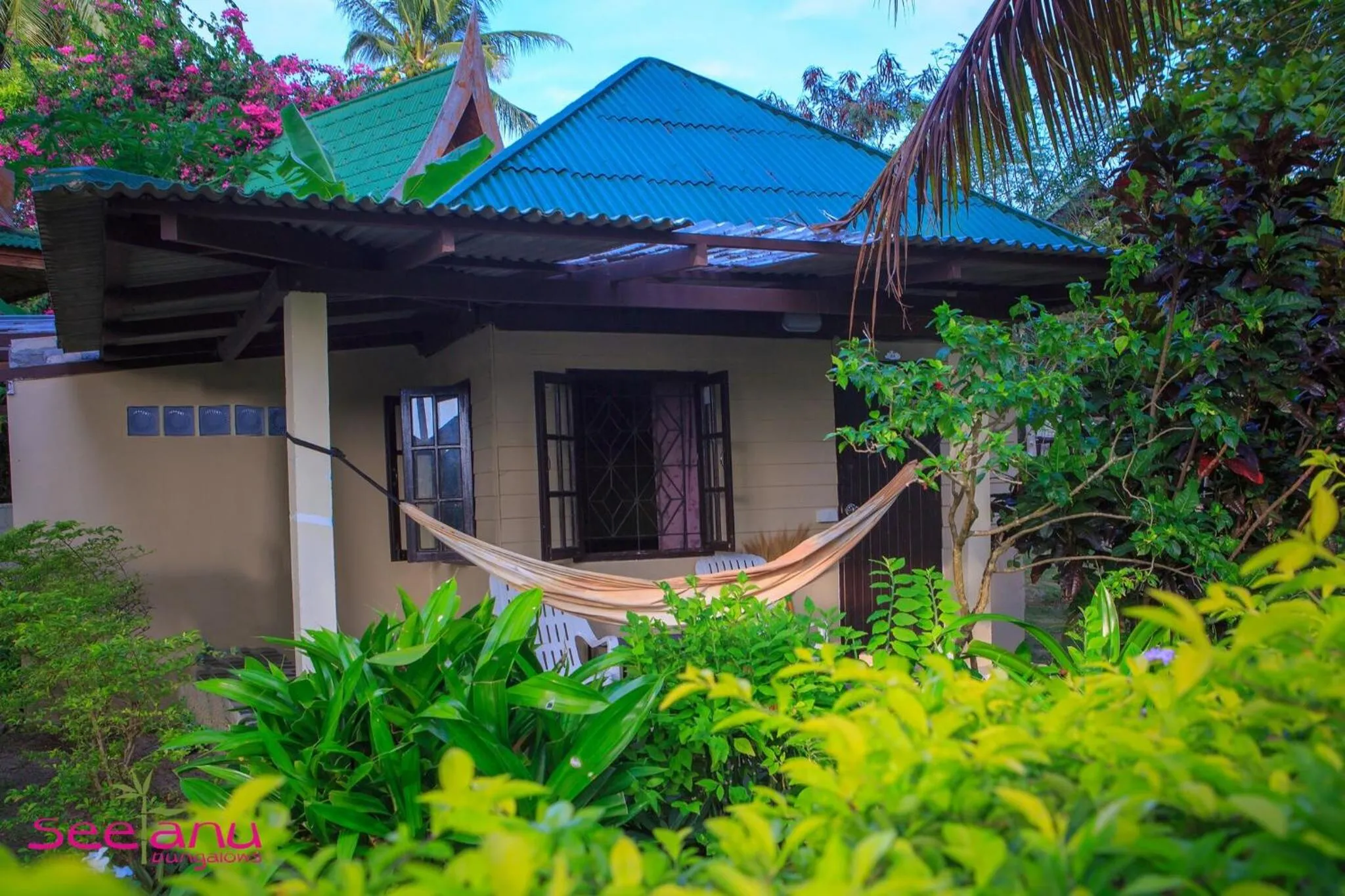 Bed in Seetanu Bungalows