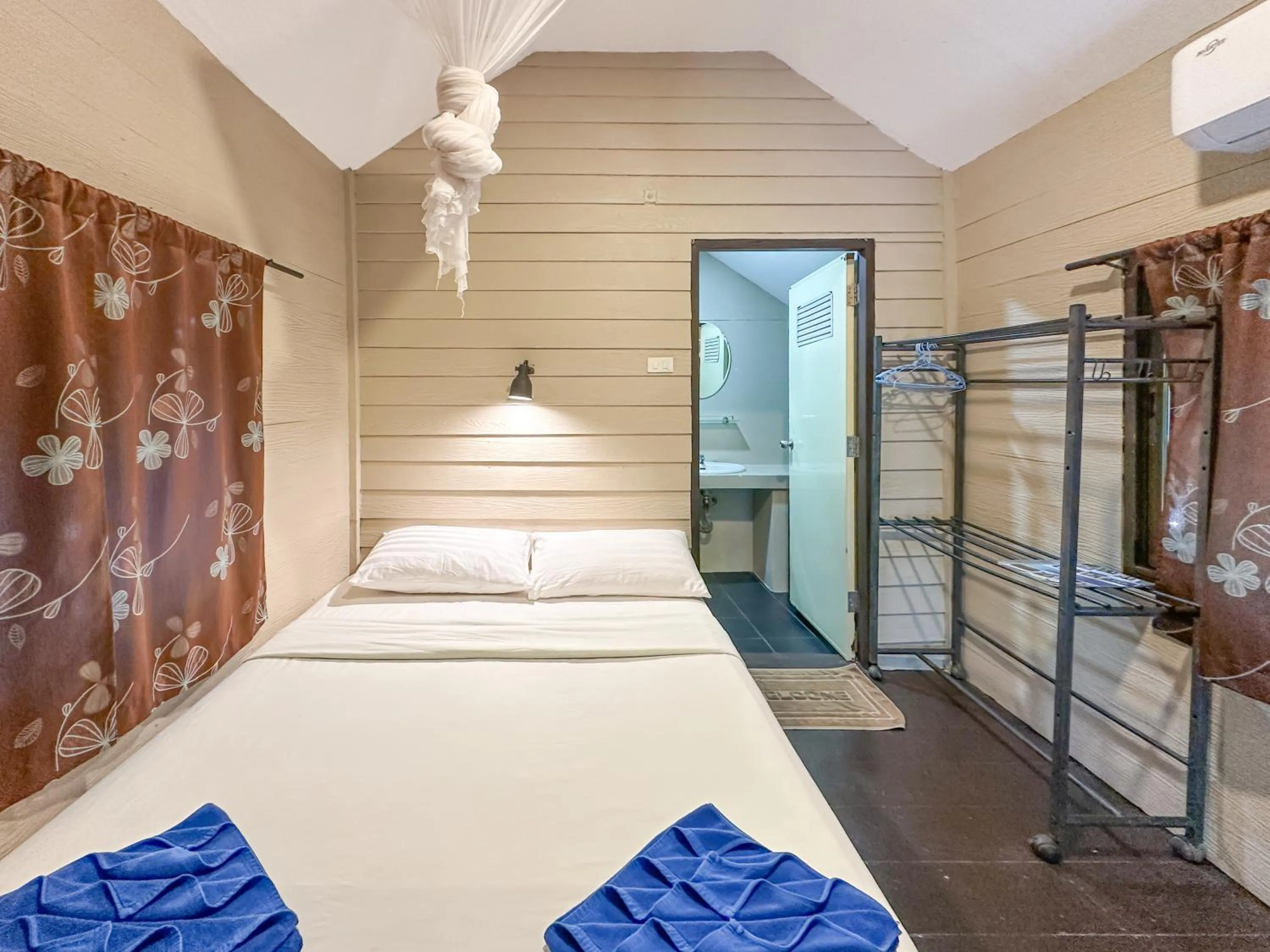 Bed in Seetanu Bungalows