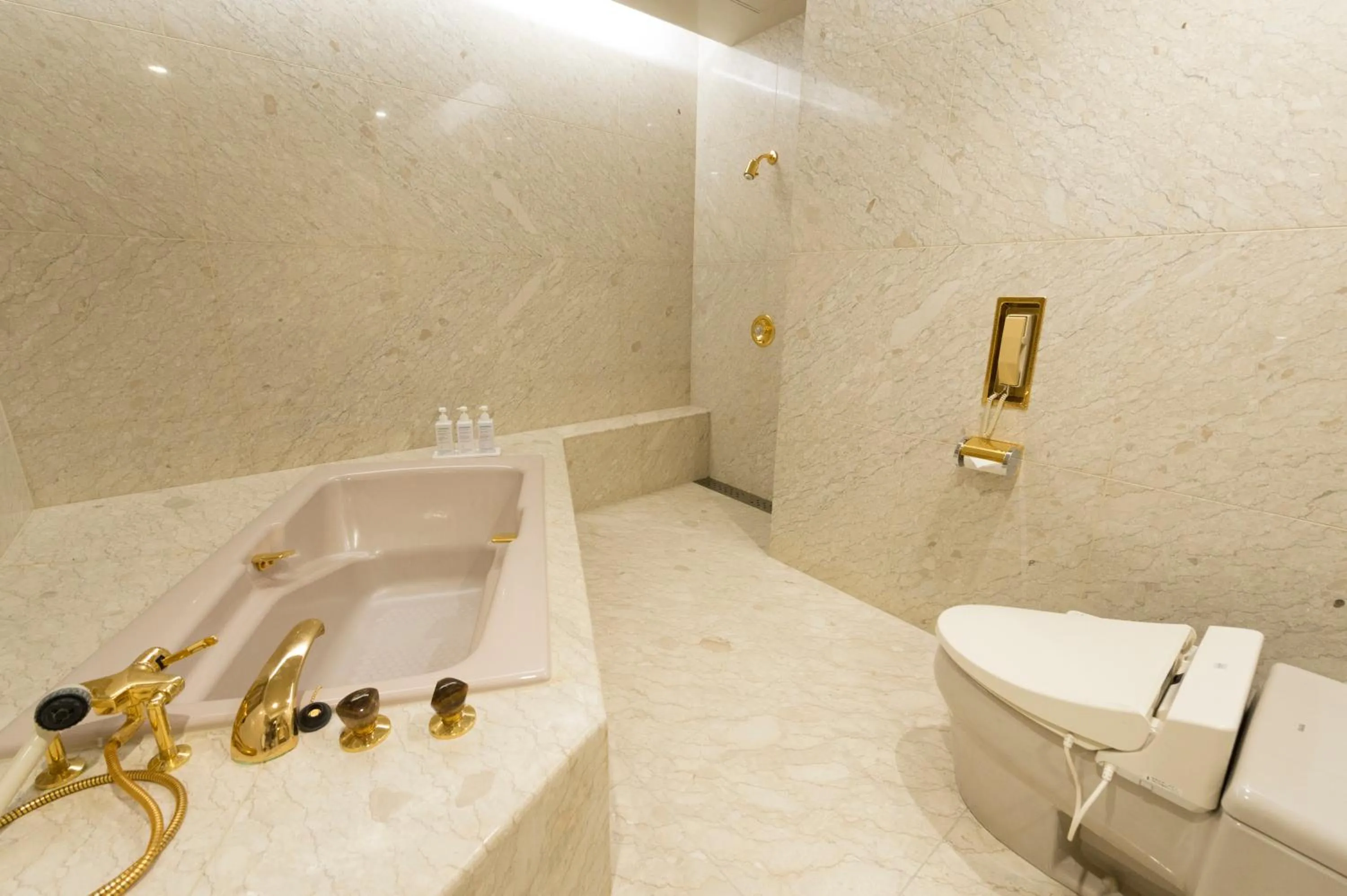 Bathroom in The Southern Links Resort Hotel