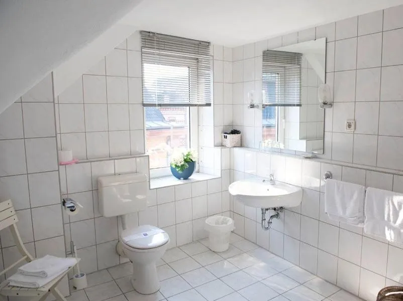 Bathroom in Hotel Frankfurter Hof