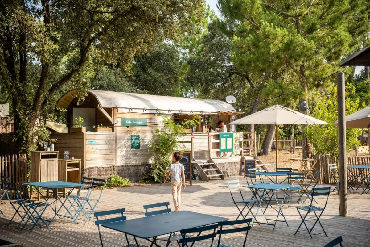 Patio in Huttopia Oleron Les Pins