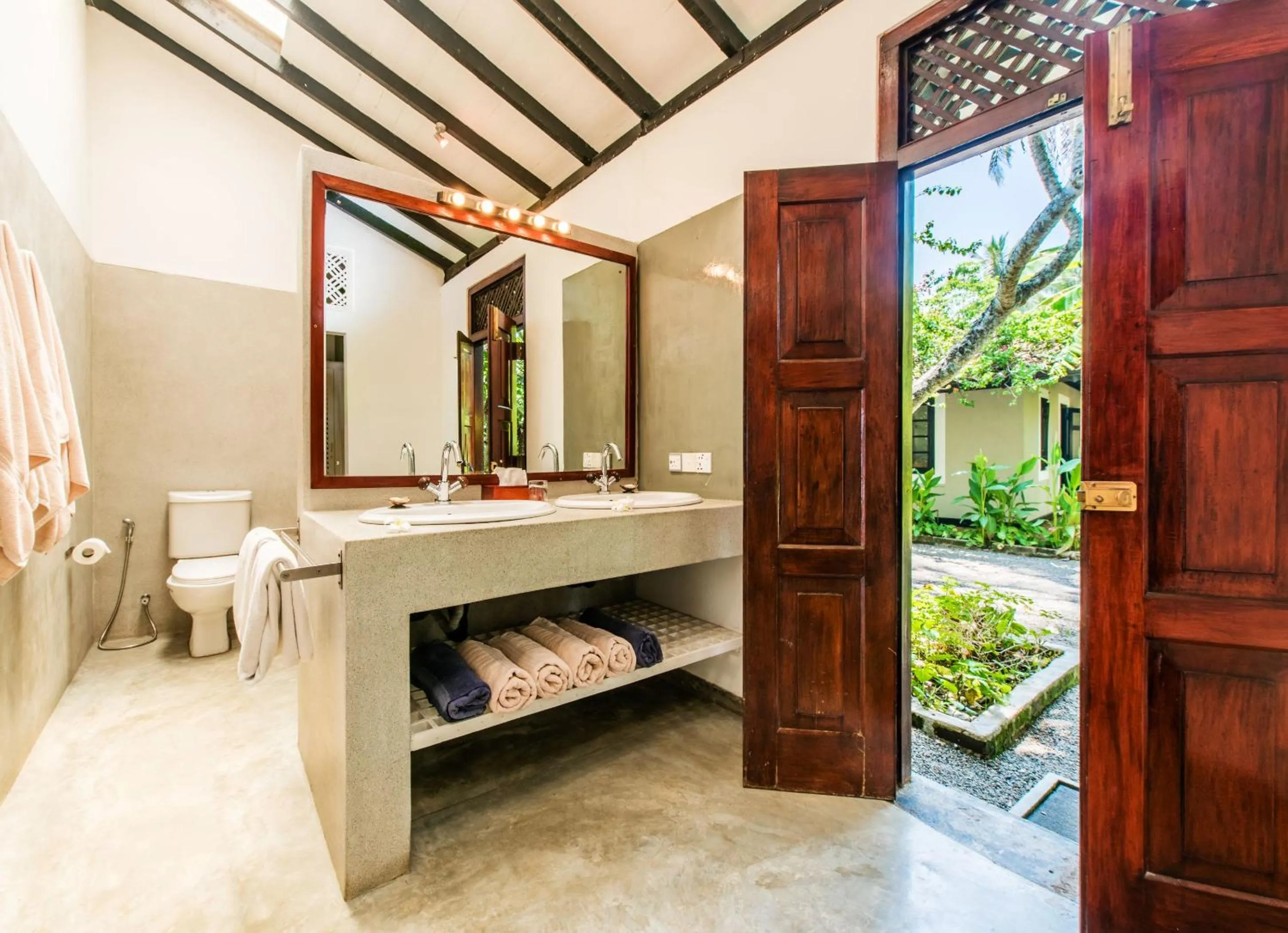 Bathroom in Apa Villa Thalpe