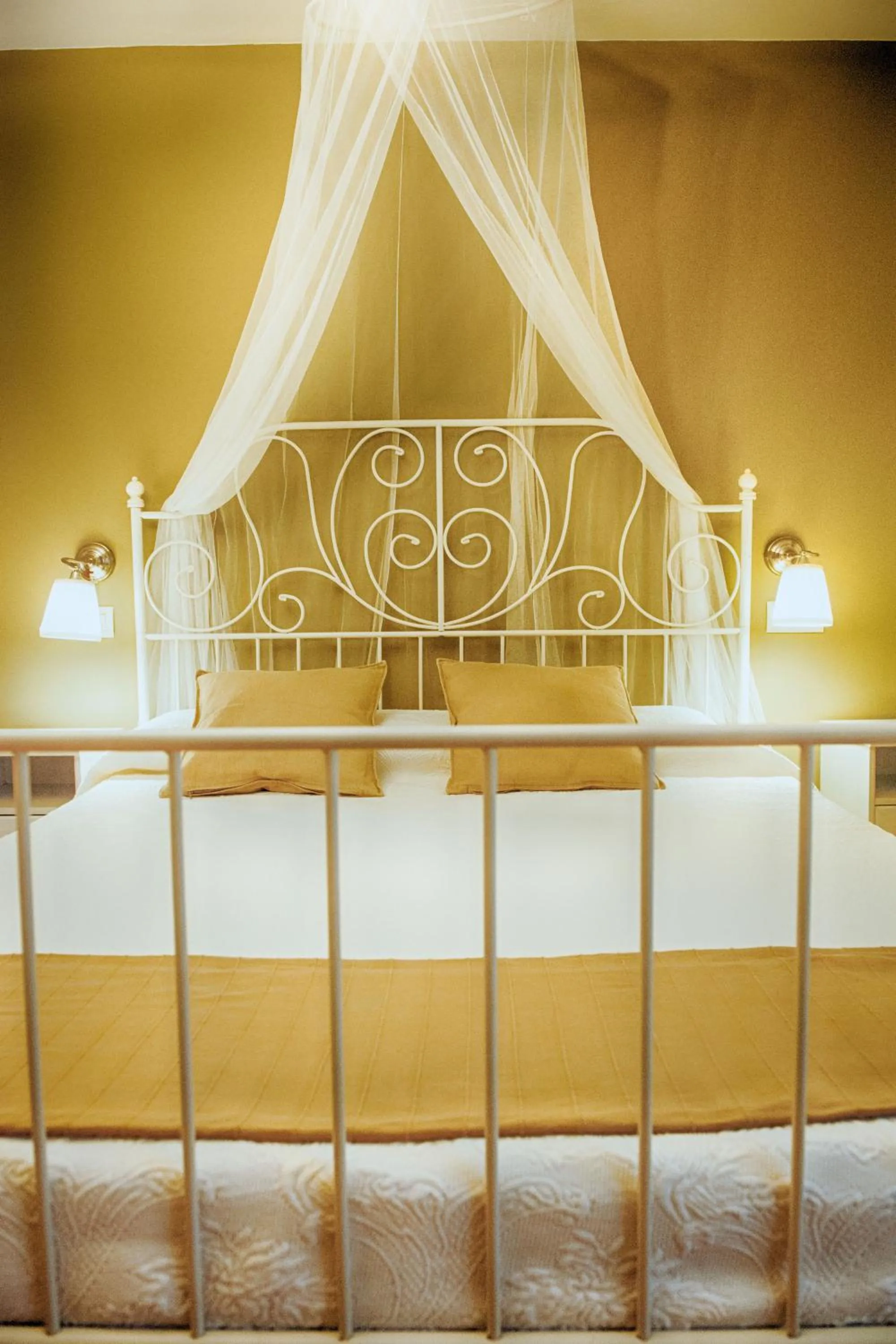 Decorative detail, Bed in A Casa do Folgo Turismo Rural