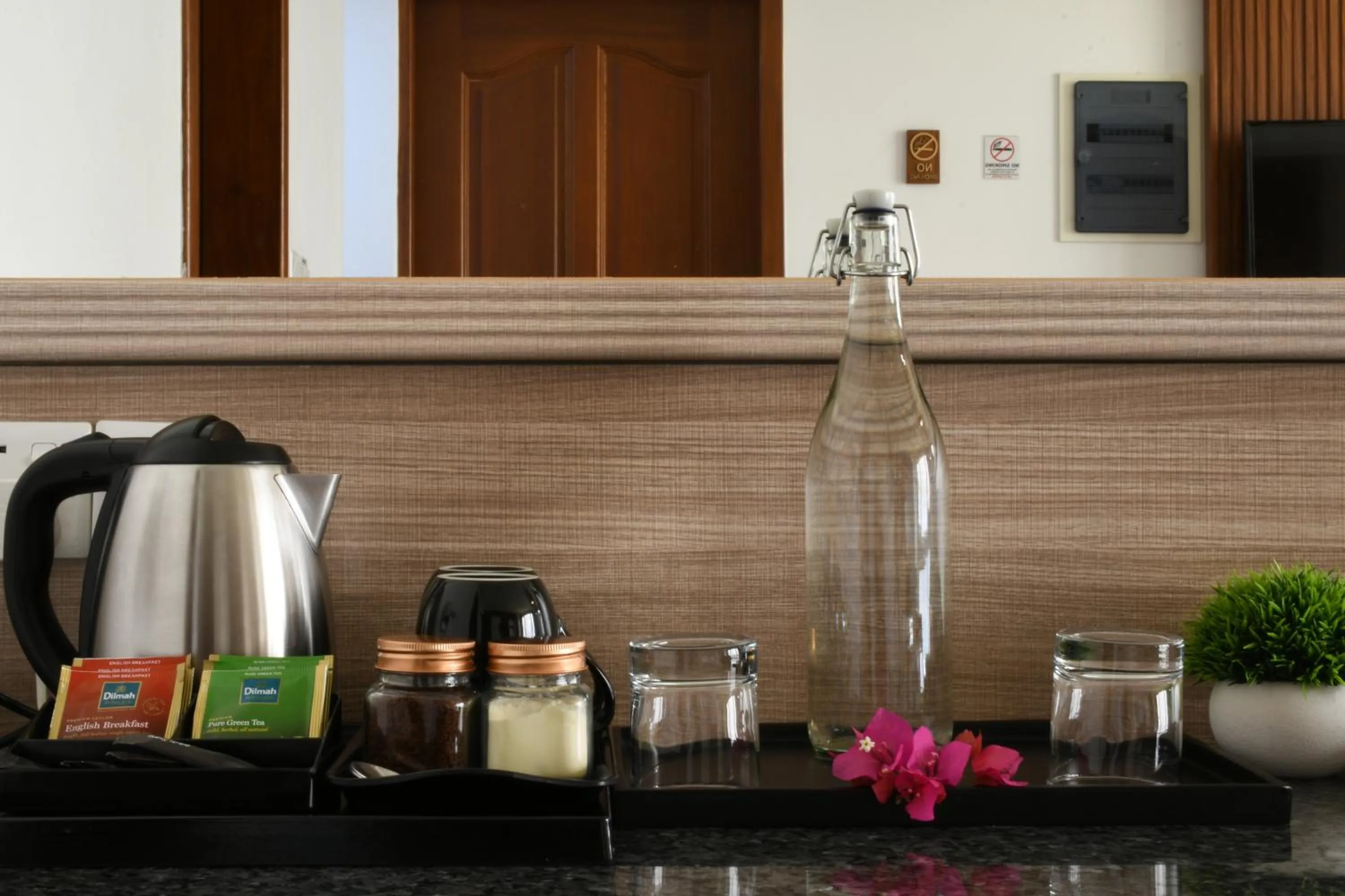 Coffee/tea facilities in Paralian Hulhumale'