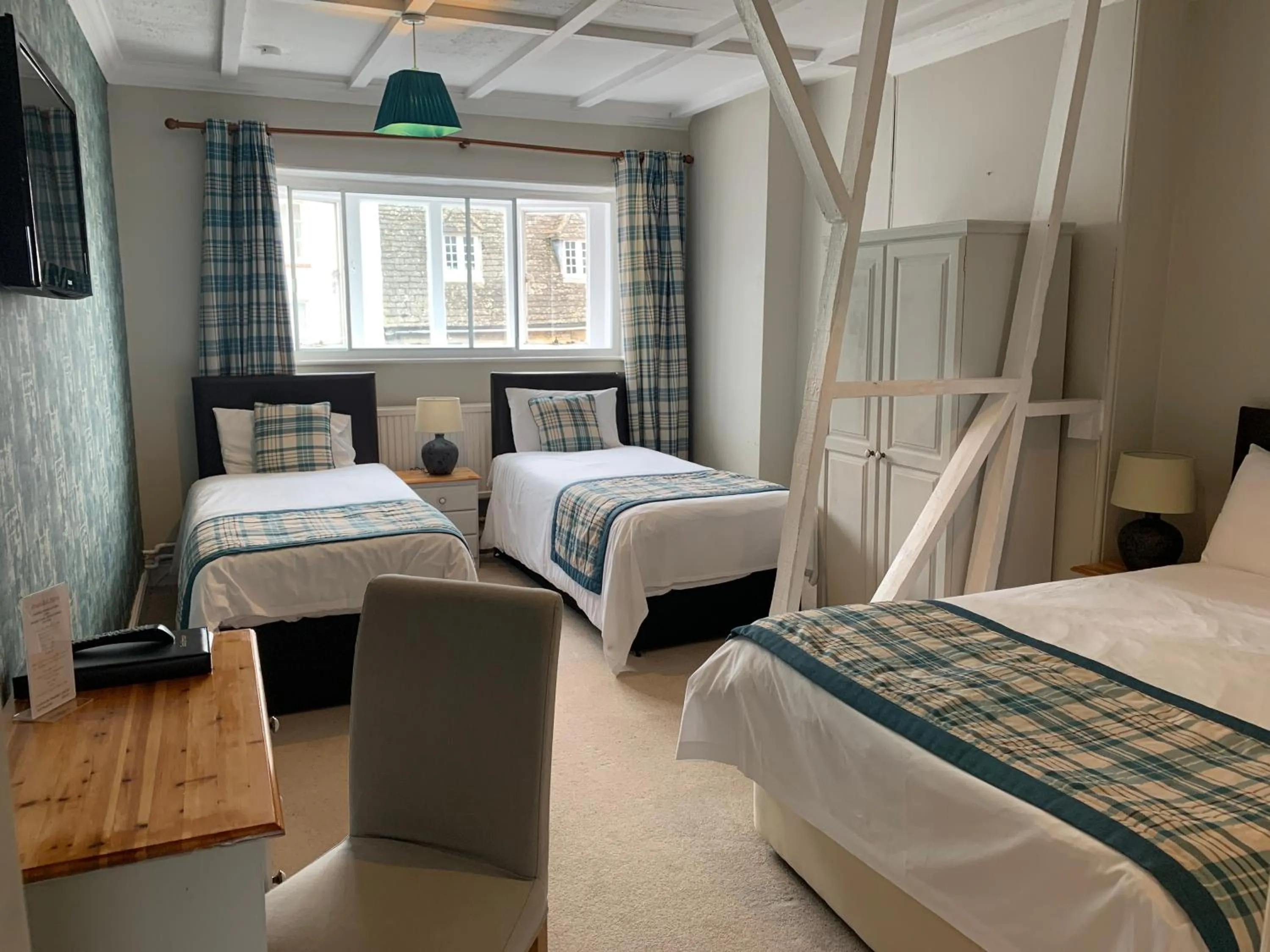 Bed in White Hart Hotel