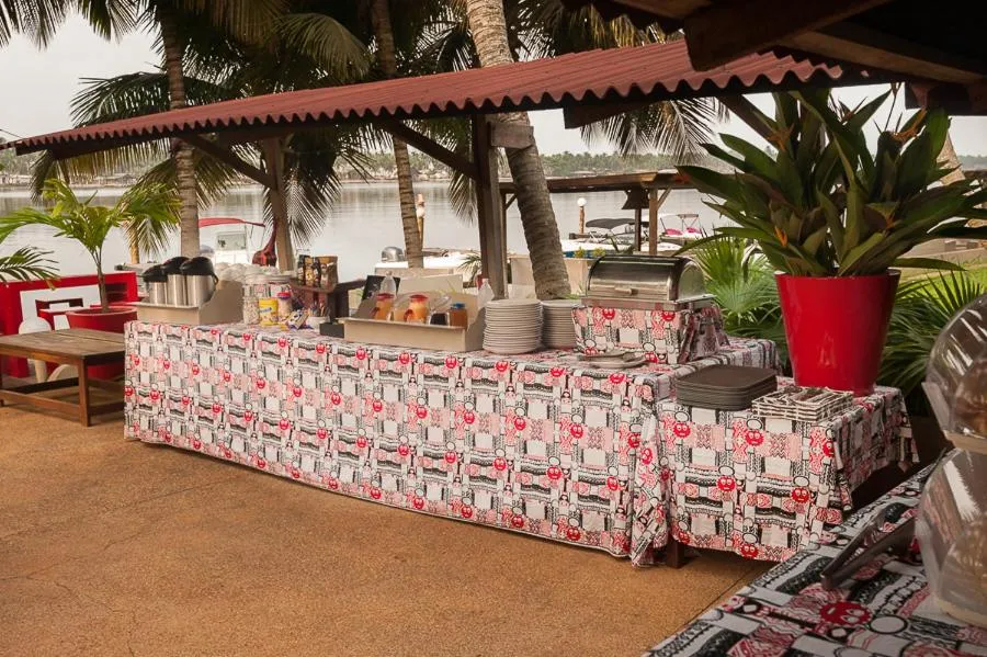 Breakfast in Hotel Coucoue Lodge