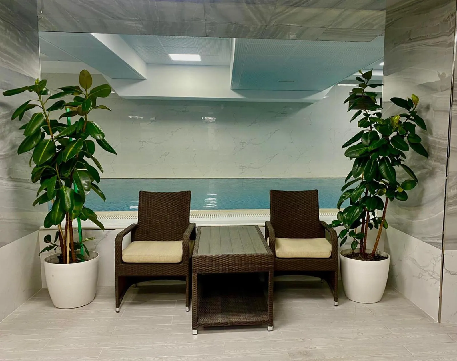 Swimming pool in Rusel Hotel