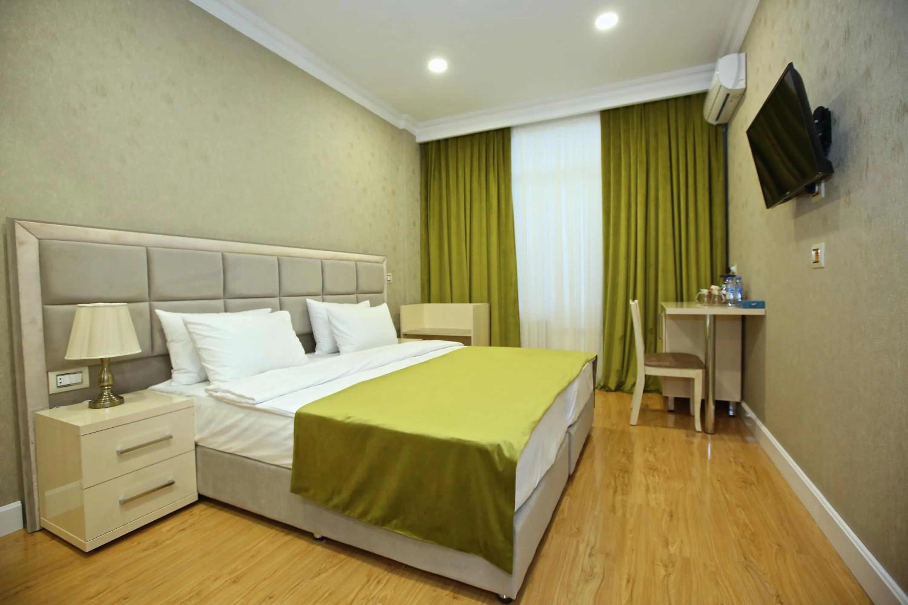 Bed in Rusel Hotel