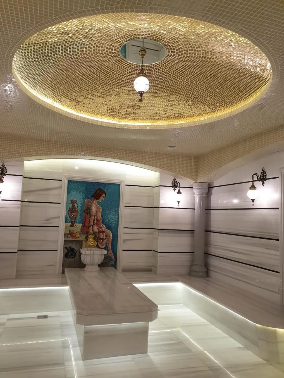 Swimming pool in Rusel Hotel