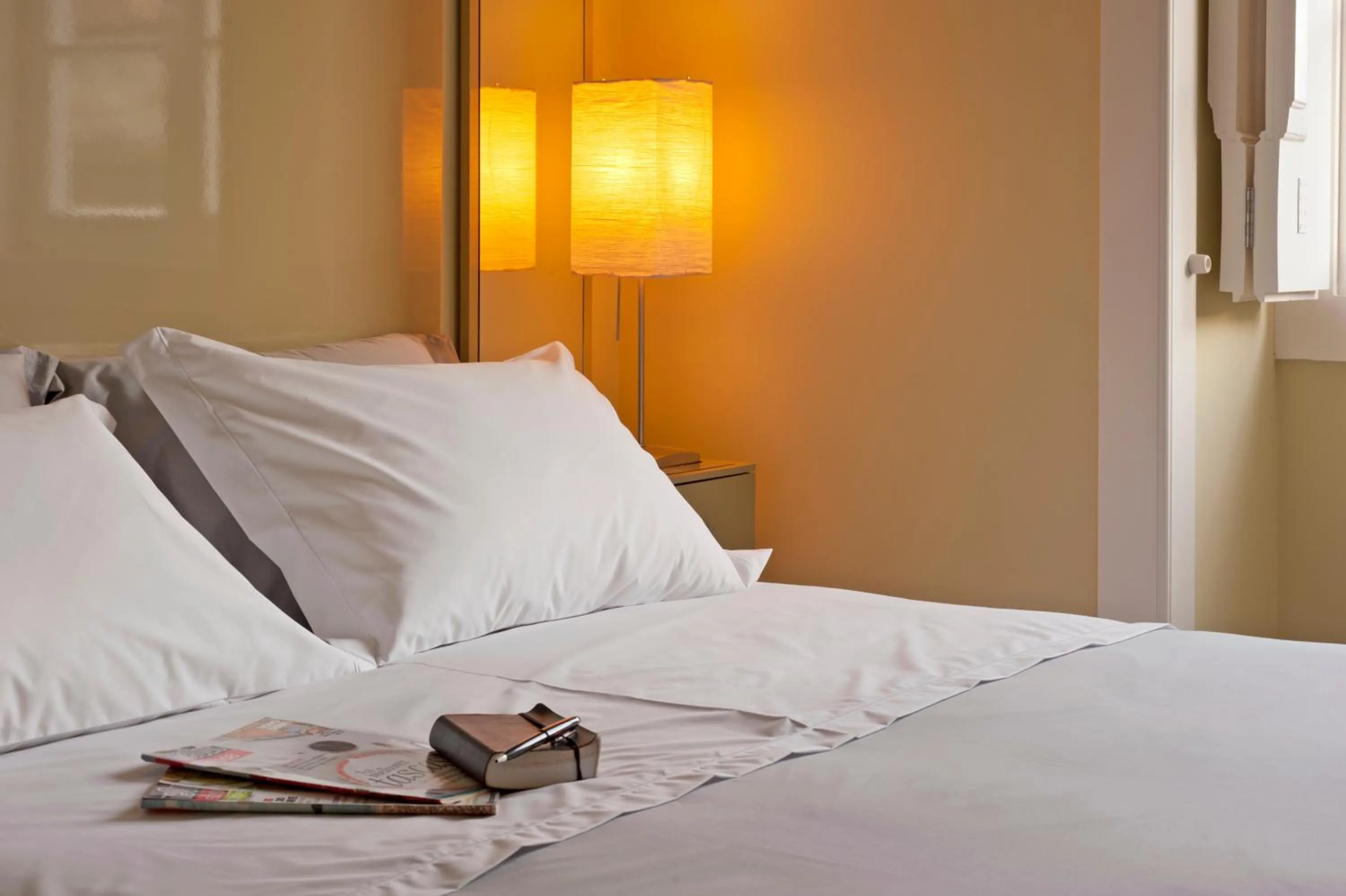 Bed in Lisbon Colours Bairro Alto Apartments