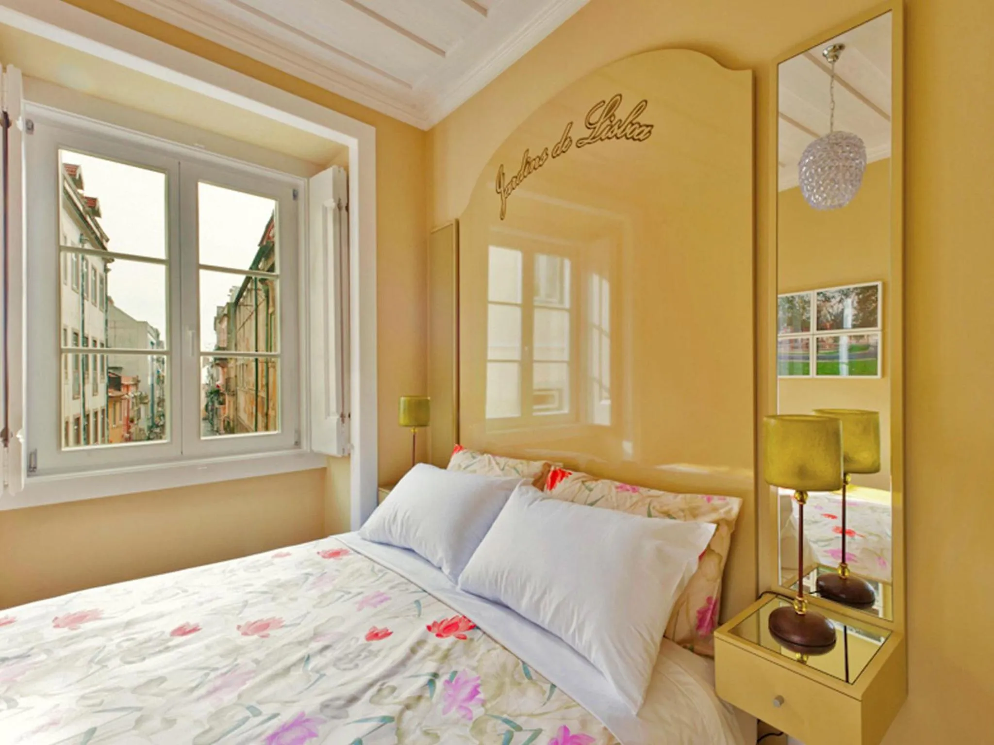 Bedroom, Bed in Lisbon Colours Bairro Alto Apartments