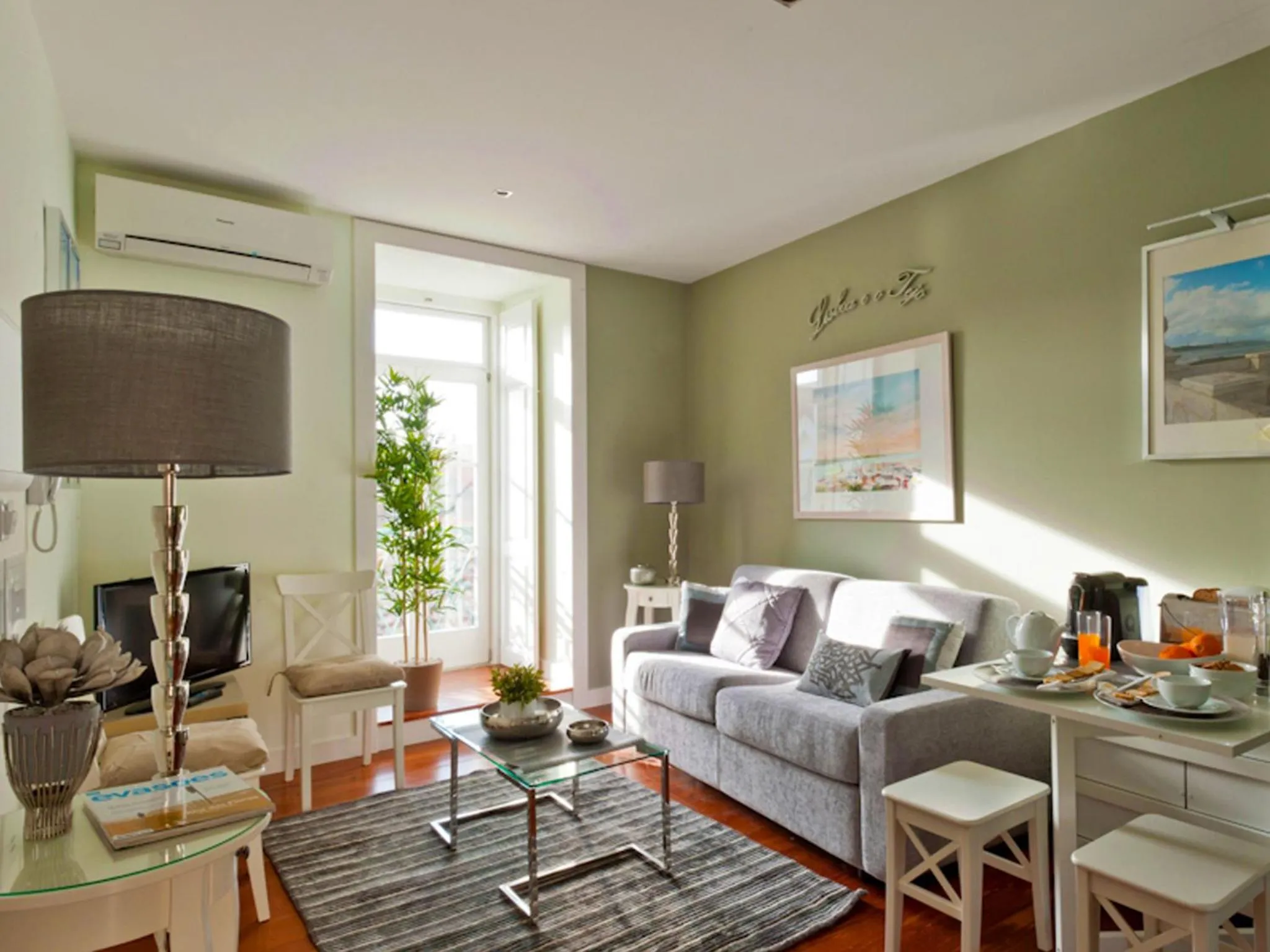Living room in Lisbon Colours Bairro Alto Apartments