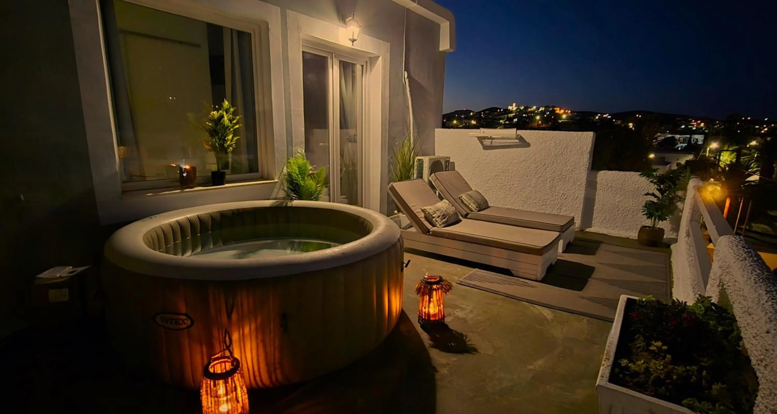 Hot Tub in Syros Holidays