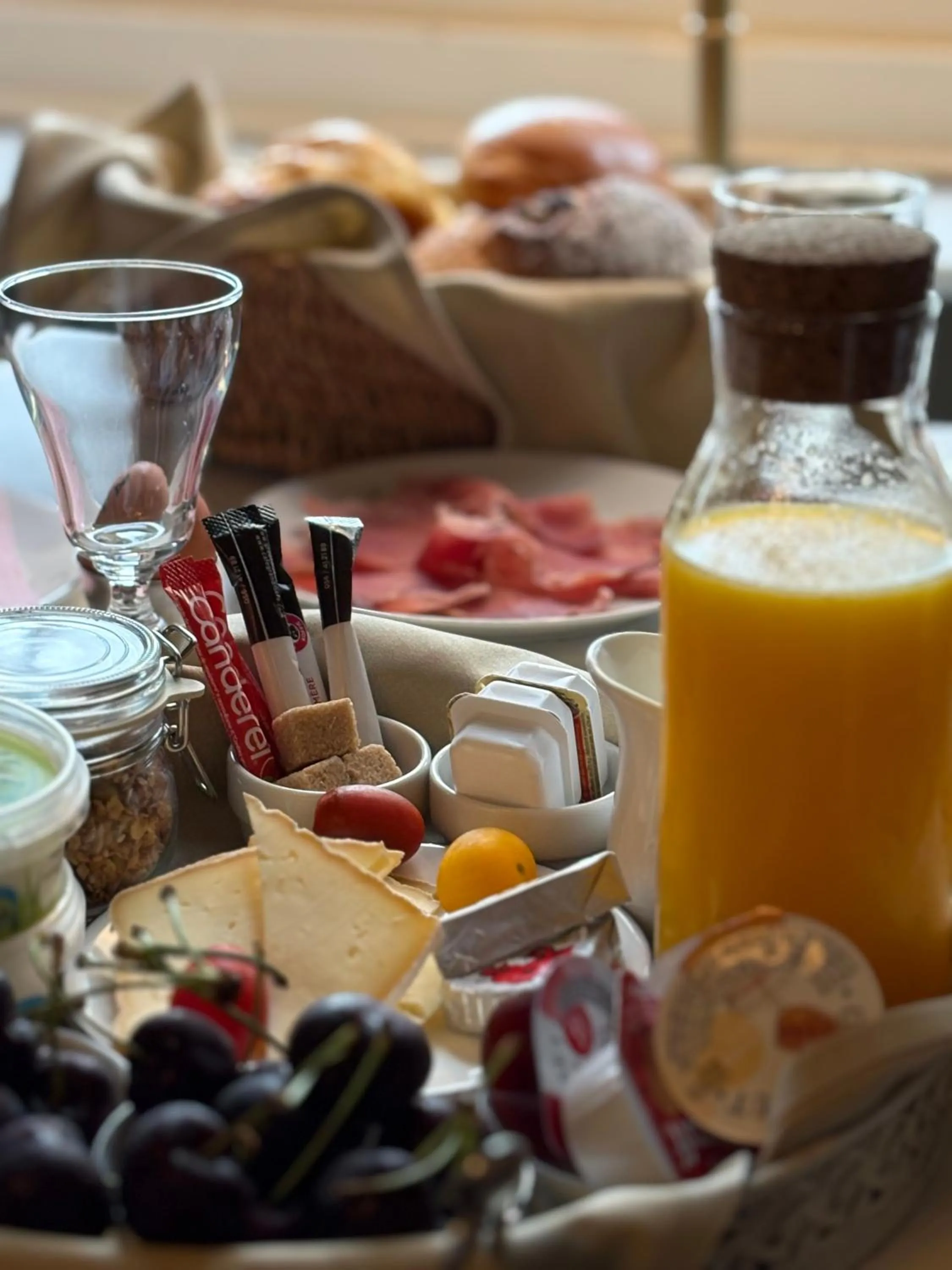 Continental breakfast in B&B 't Kasteel & 't Koetshuys