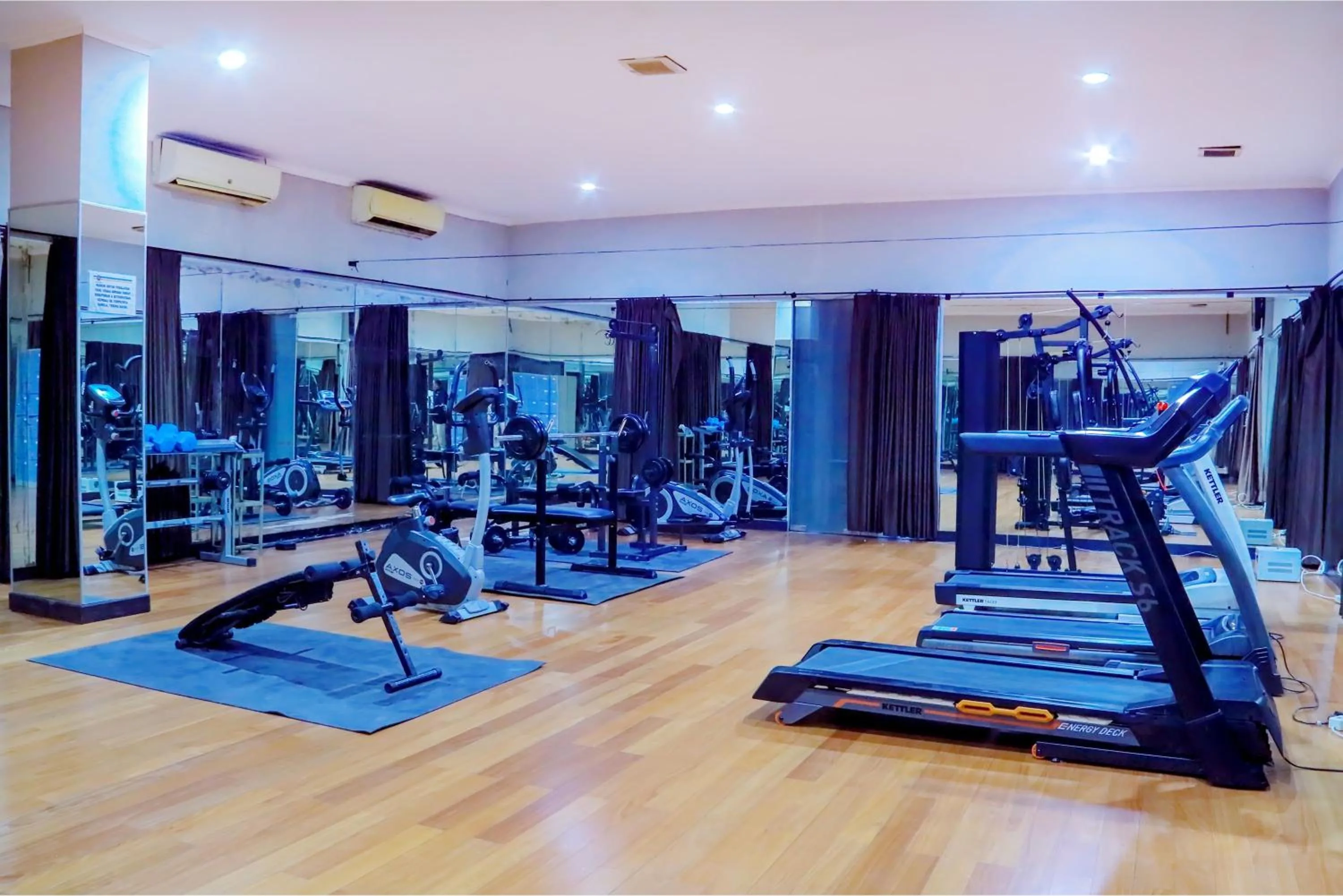 Fitness centre/facilities in Hotel Dafam Pekalongan