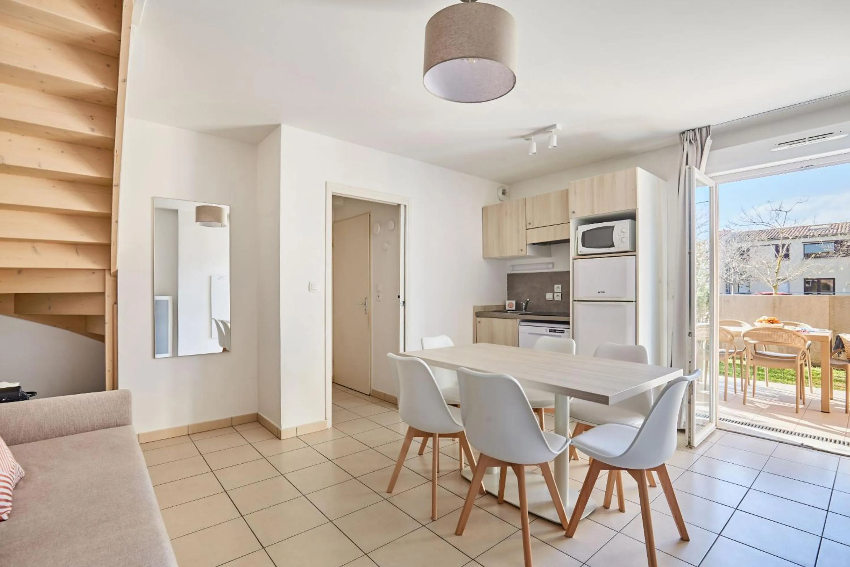 Dining area in Résidence Odalys Le Mas des Flamants