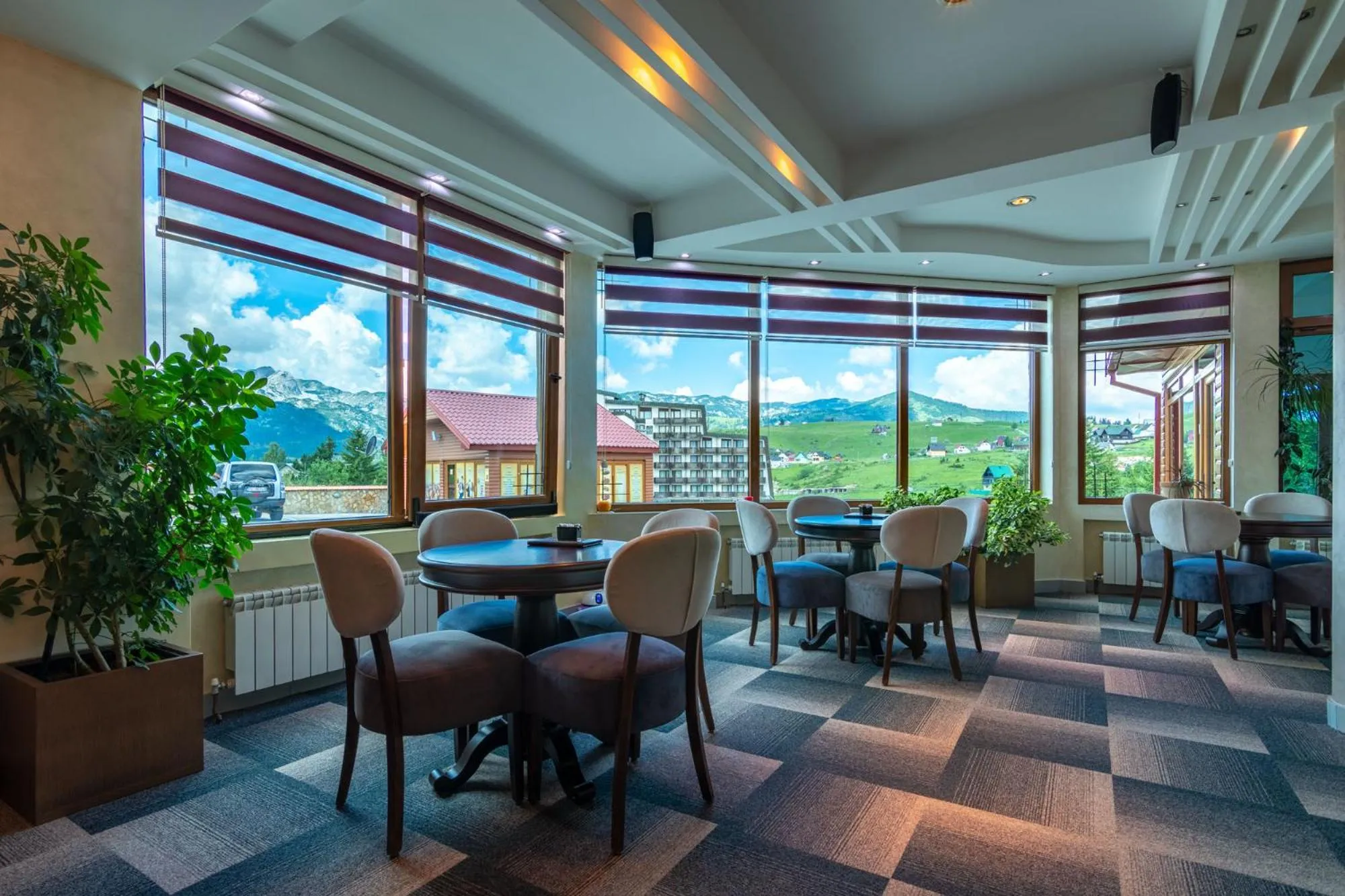 Lounge or bar in Ski Hotel