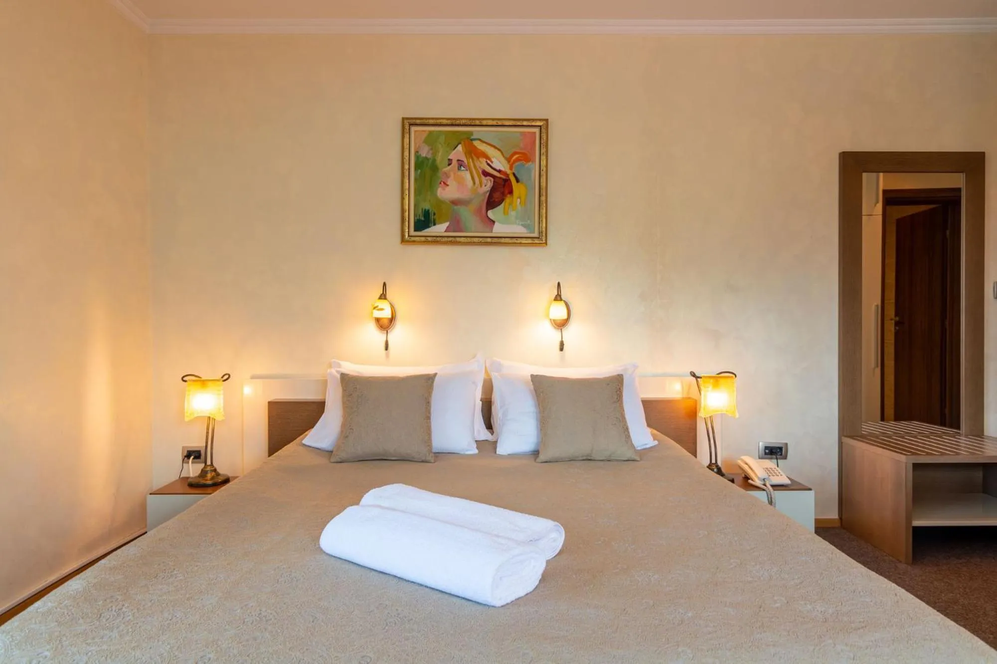 Bedroom, Bed in Ski Hotel