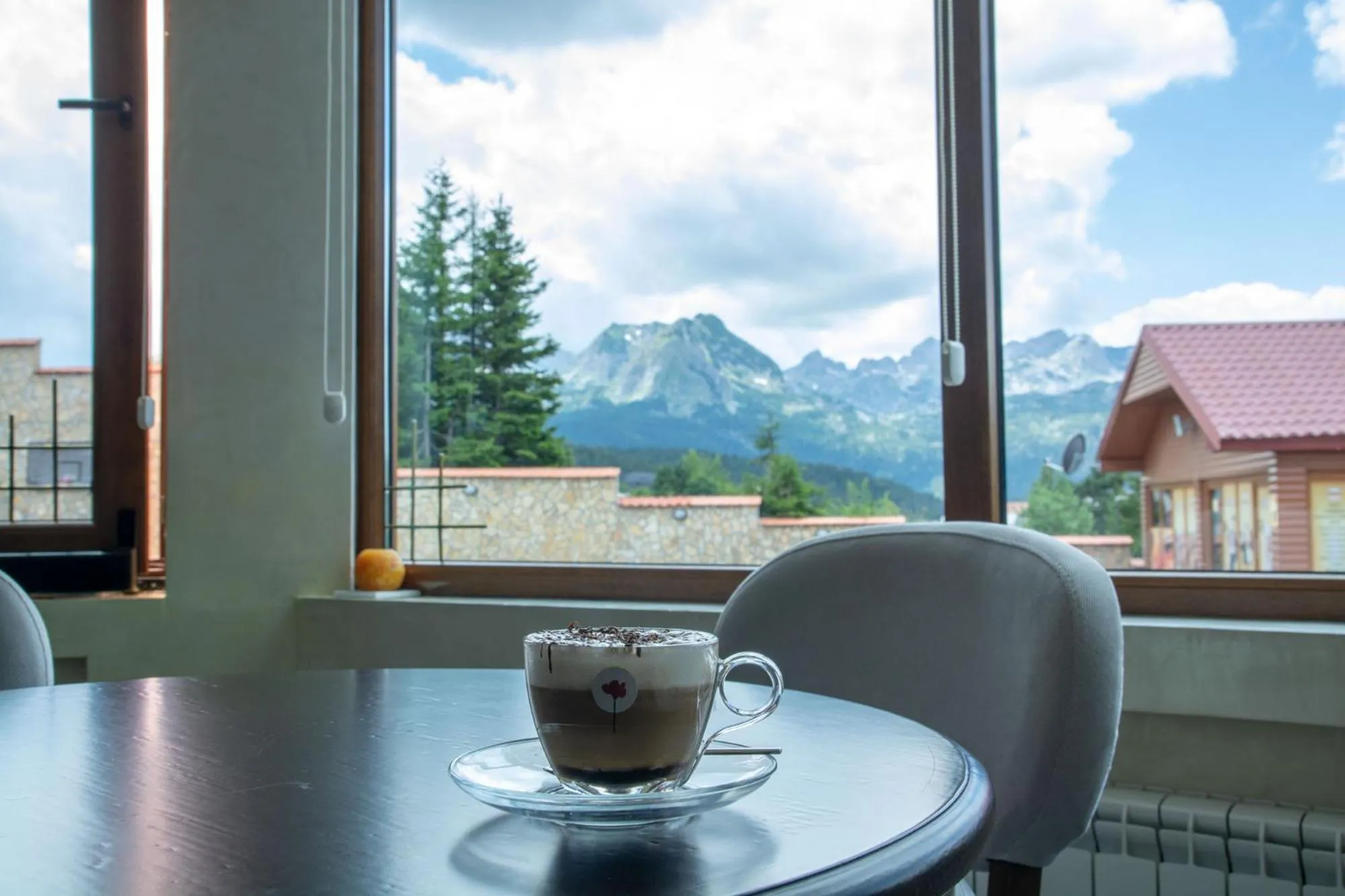 Lounge or bar in Ski Hotel