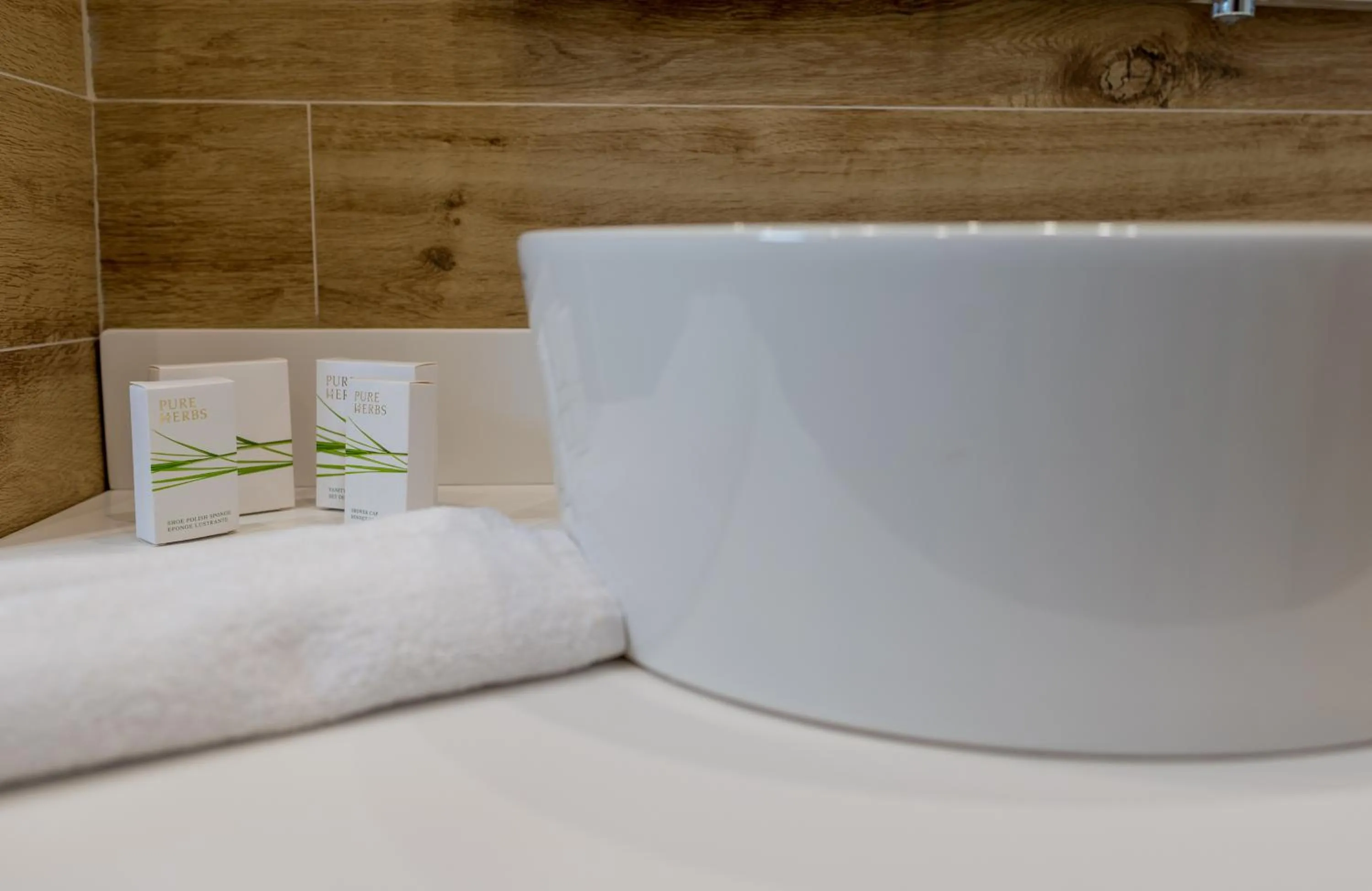 Toilet, Bed in Ski Hotel