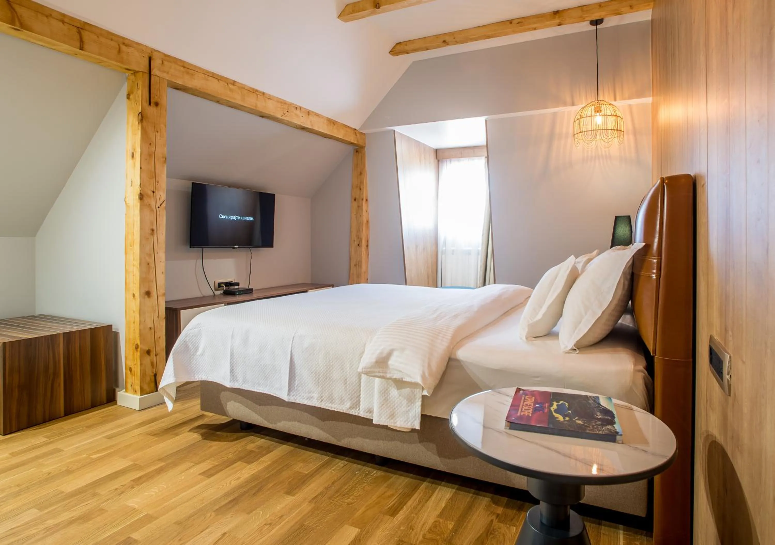 Bedroom, Bed in Ski Hotel