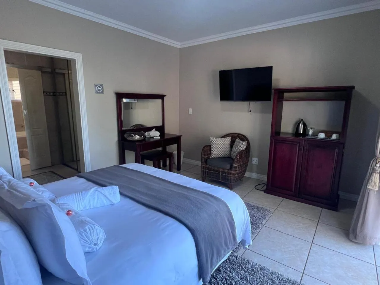 Photo of the whole room, Bed in Seaview Manor Exquisite Bed & Breakfast