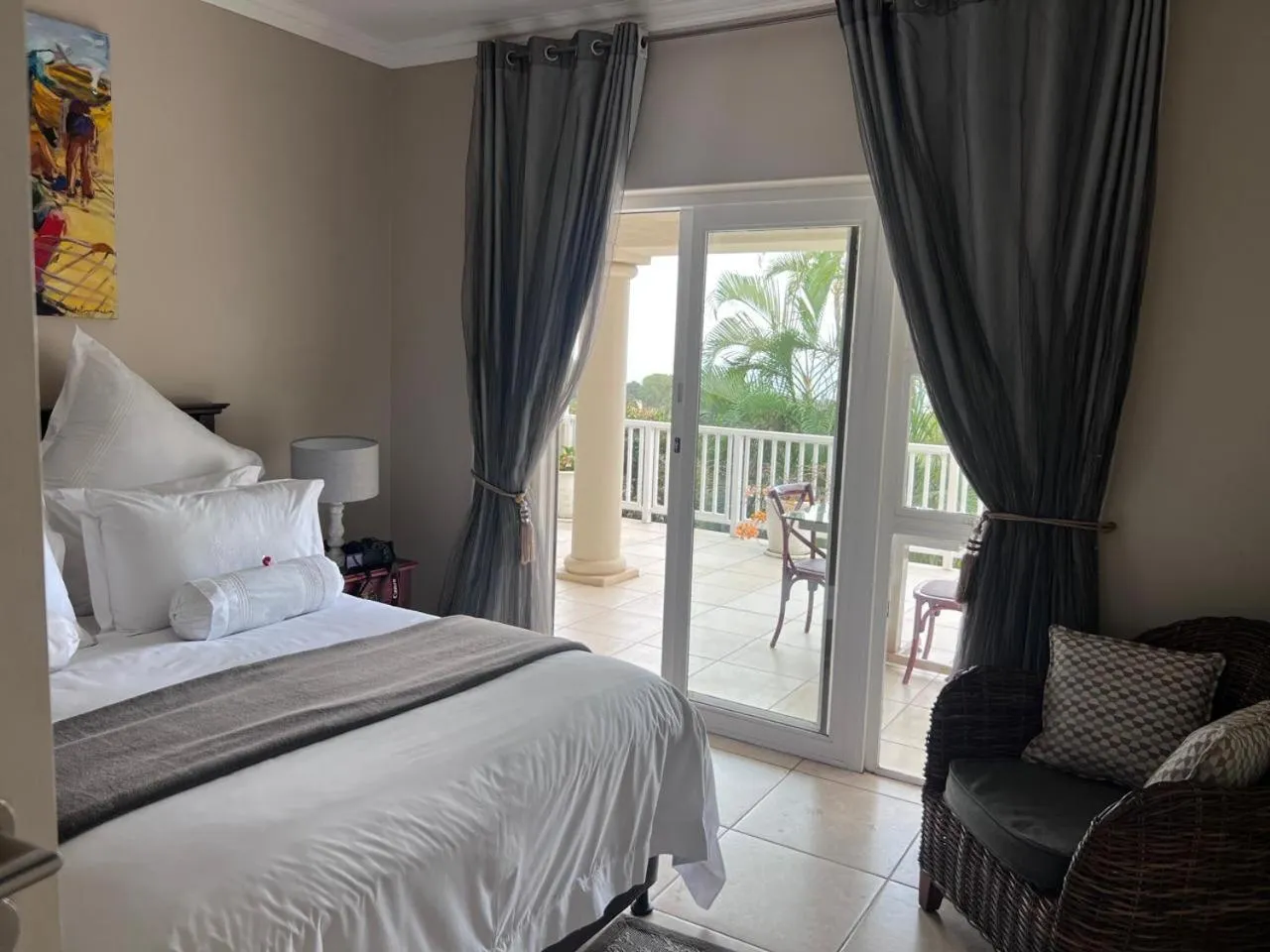 Balcony/Terrace, Bed in Seaview Manor Exquisite Bed & Breakfast