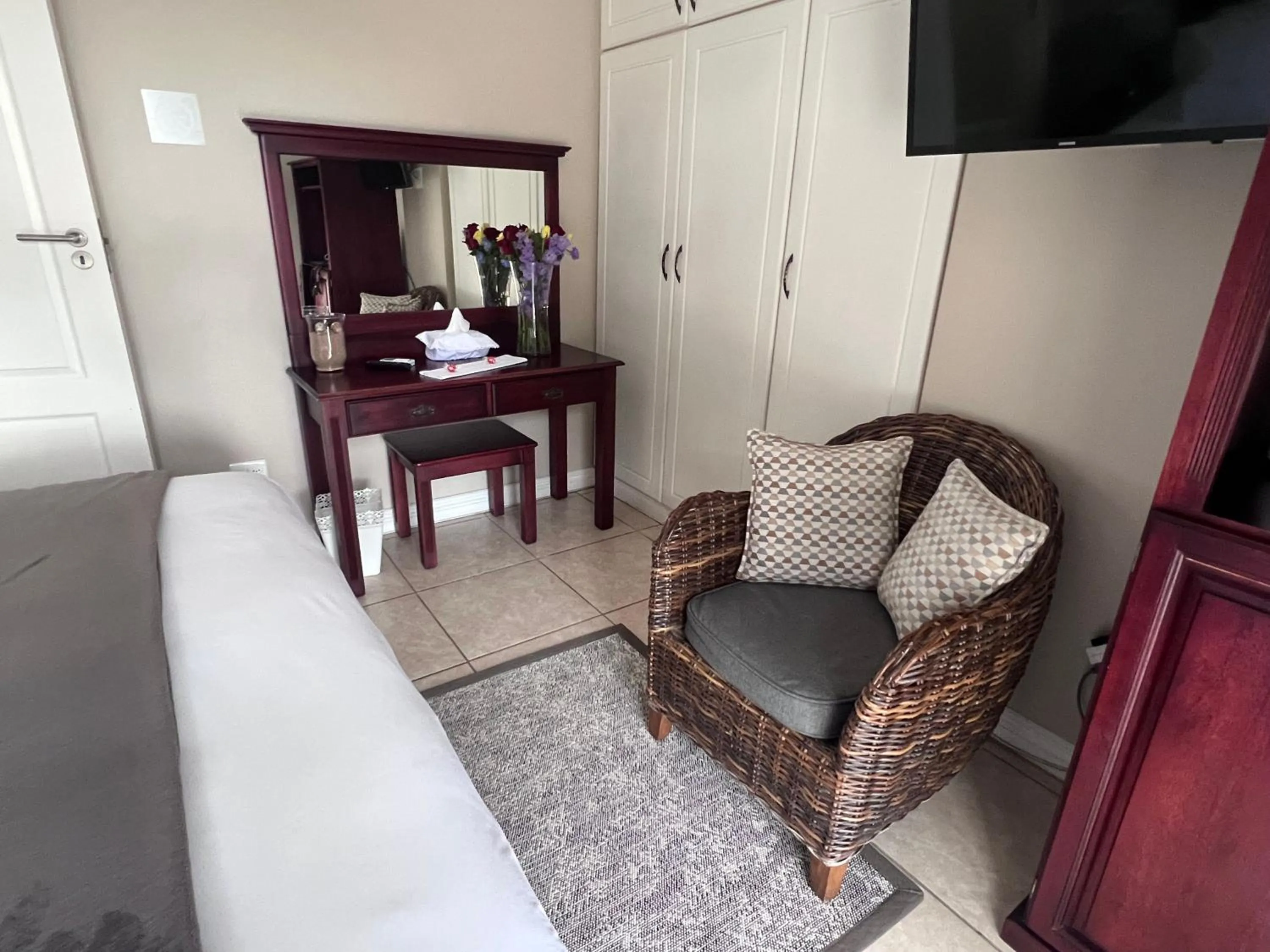 Seating area in Seaview Manor Exquisite Bed & Breakfast