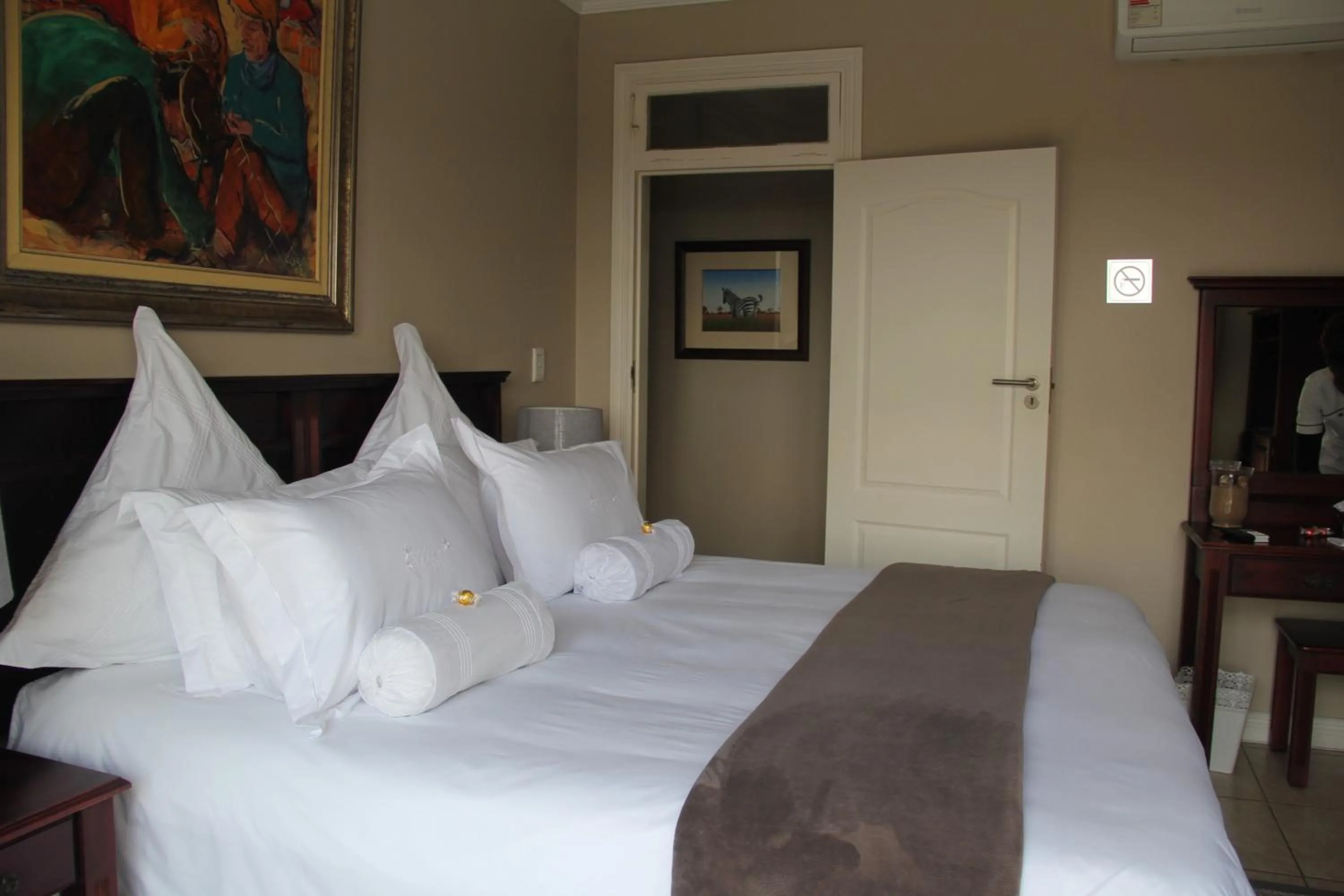 Bedroom, Bed in Seaview Manor Exquisite Bed & Breakfast