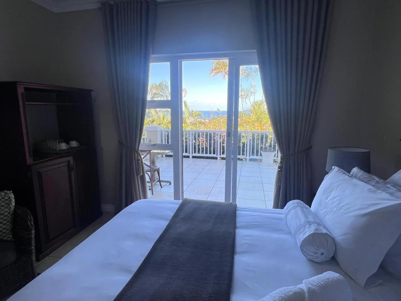 Natural landscape, Bed in Seaview Manor Exquisite Bed & Breakfast