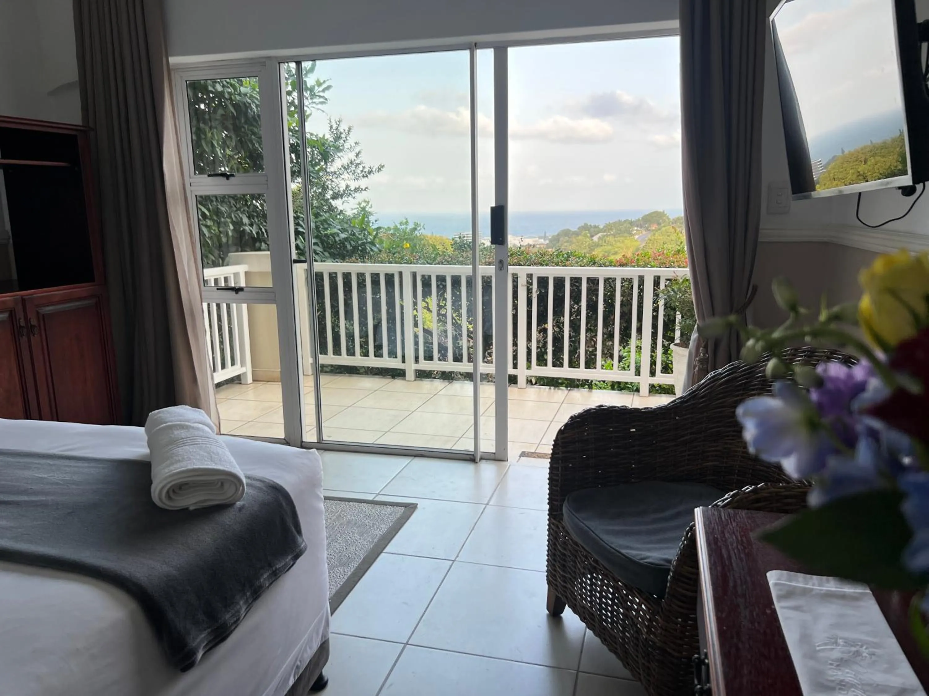 Natural landscape in Seaview Manor Exquisite Bed & Breakfast