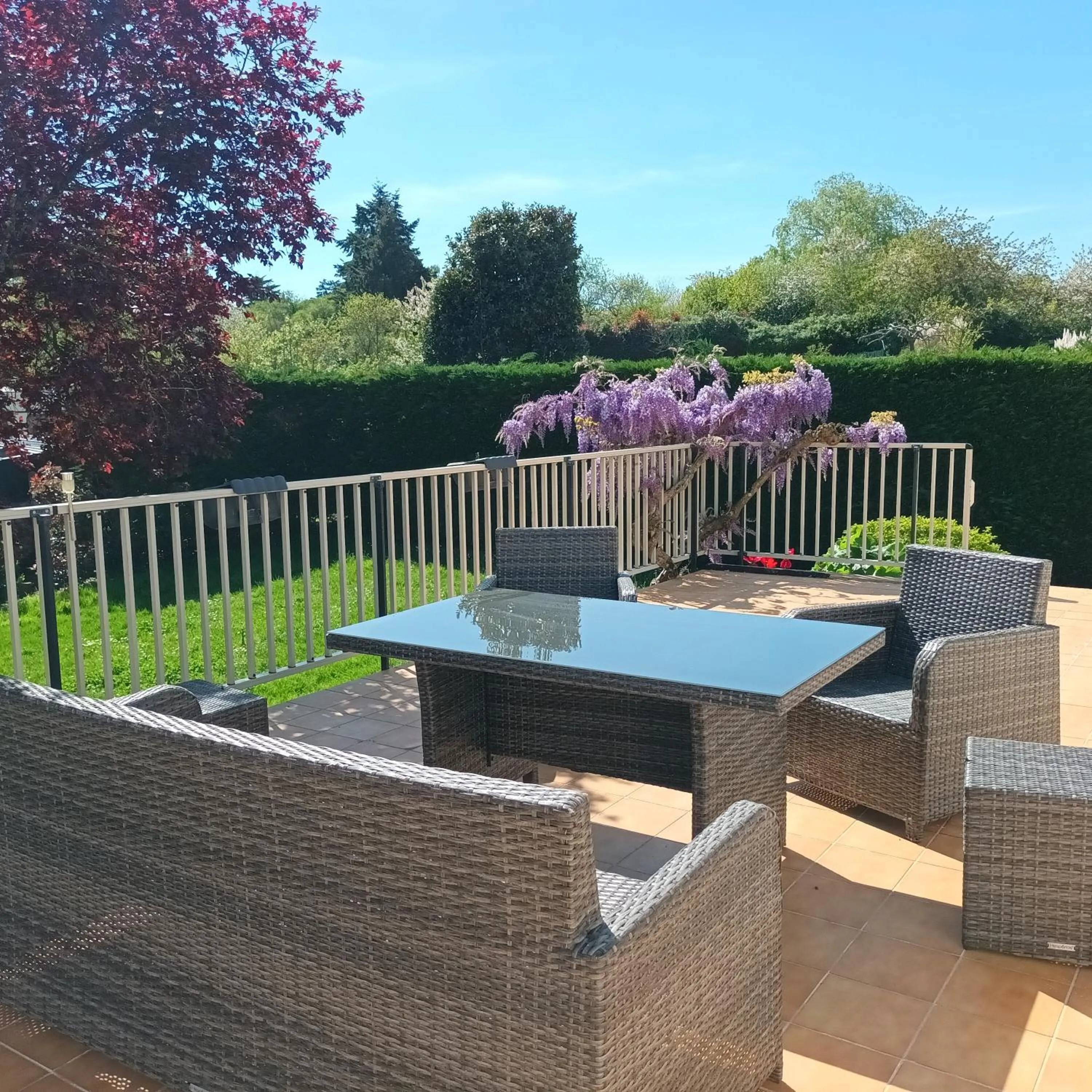 Patio in Au Nom des Dames, Maison et Table d'Hôtes, près de Chenonceau et du Zoo de Beauval