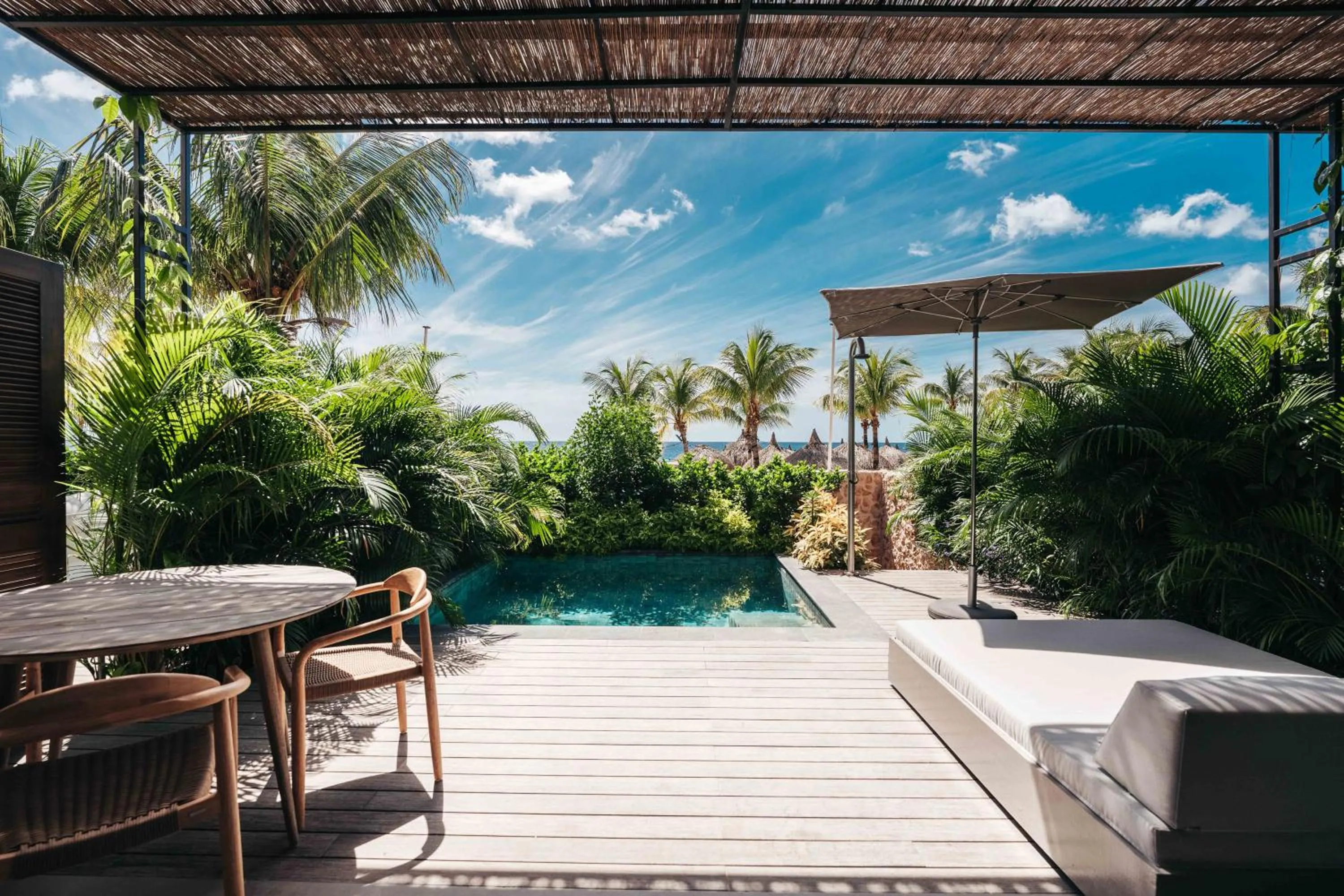 Garden in Kontiki Beach Resort