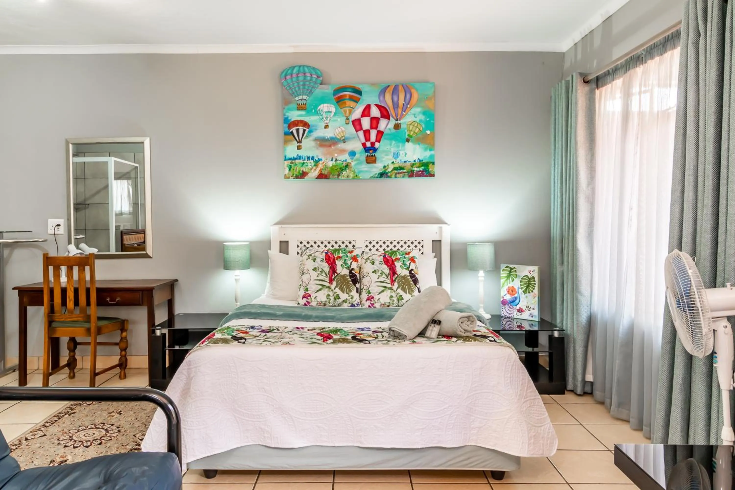 Bedroom, Bed in Berghaan Pretoria