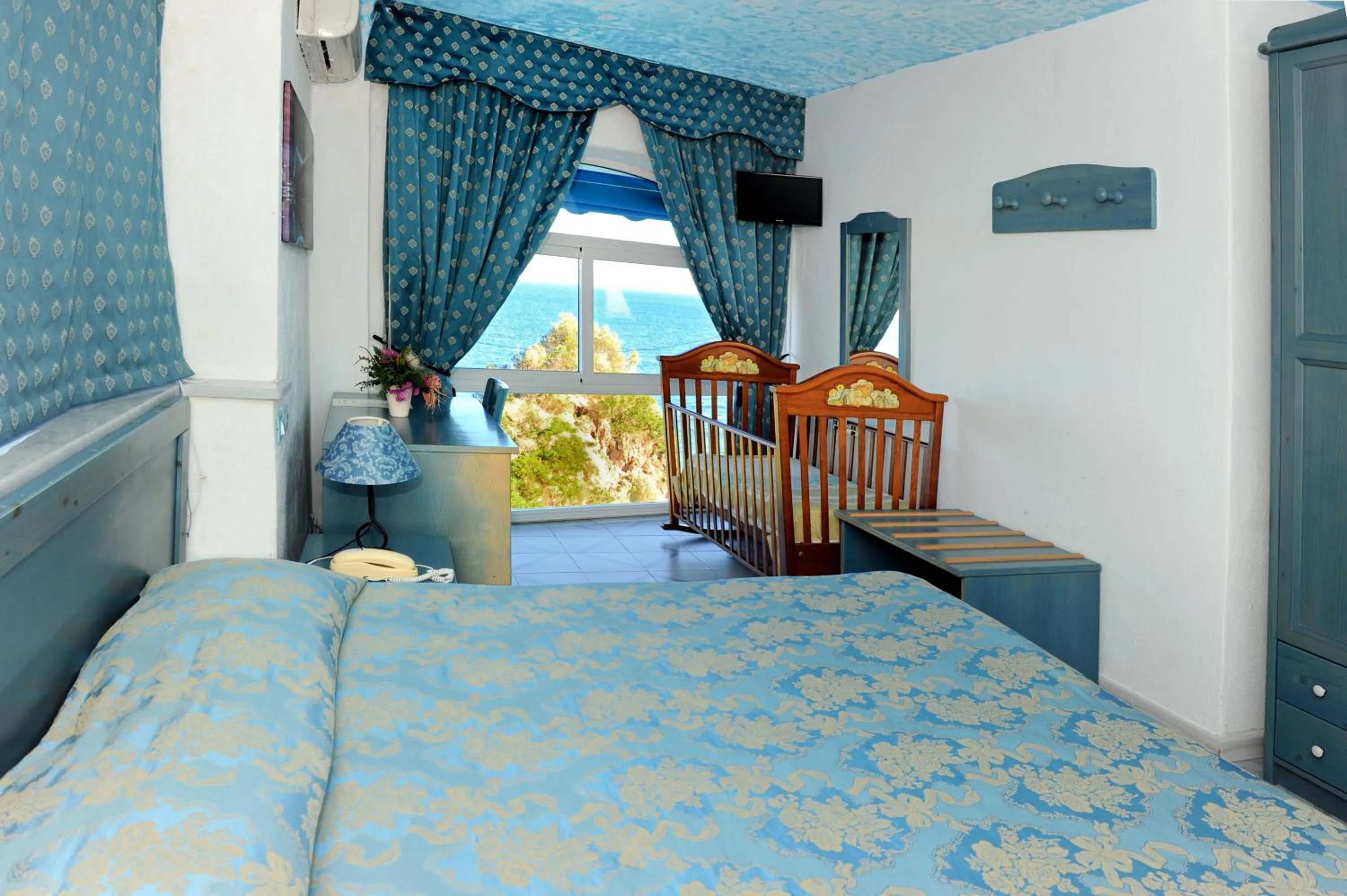 Bedroom, Bed in Hotel La Ninfea