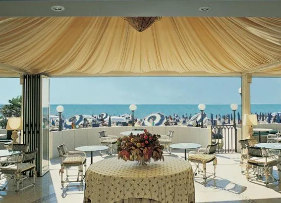 Patio in Hotel Montecarlo