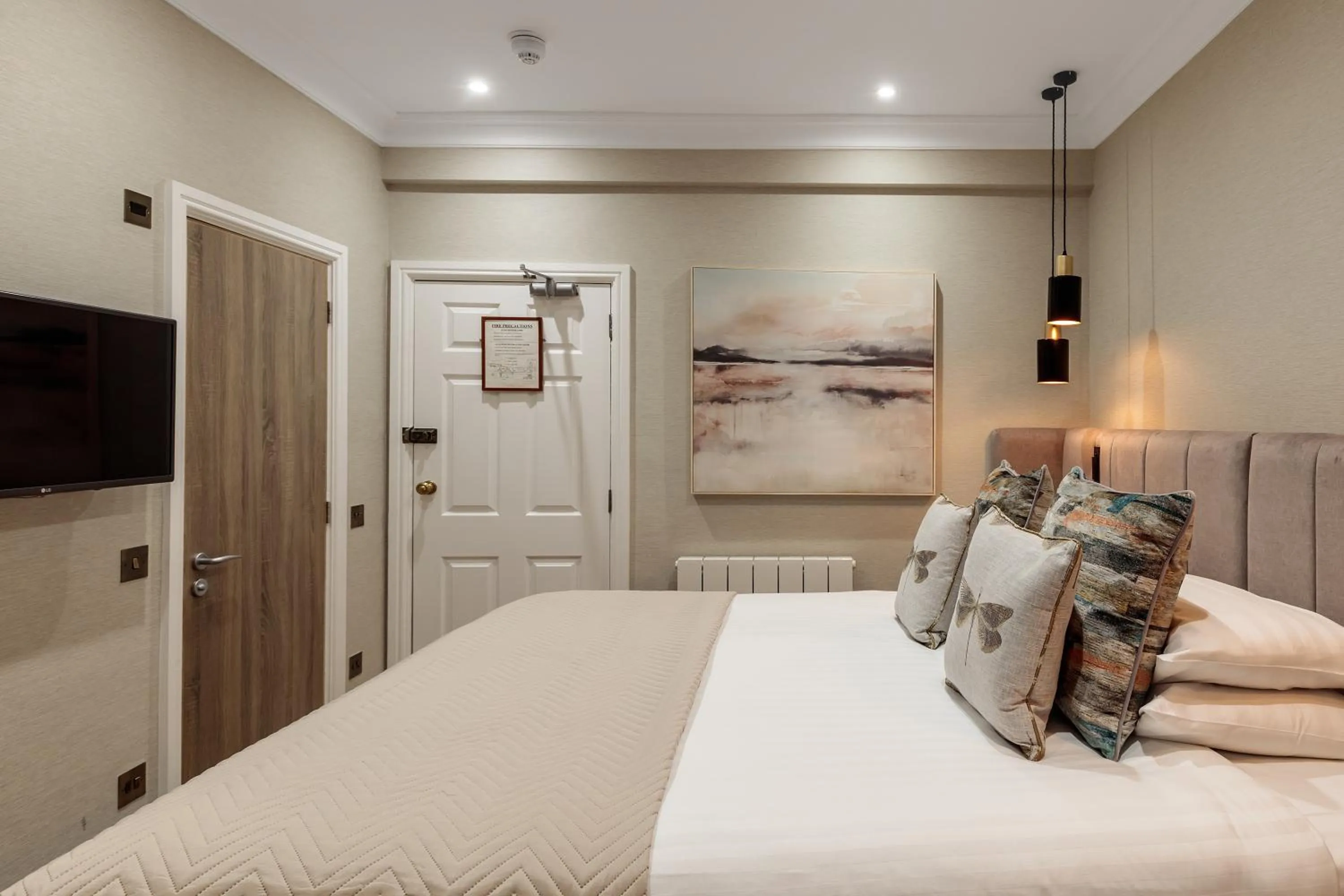 Bed in The Borrowdale Hotel