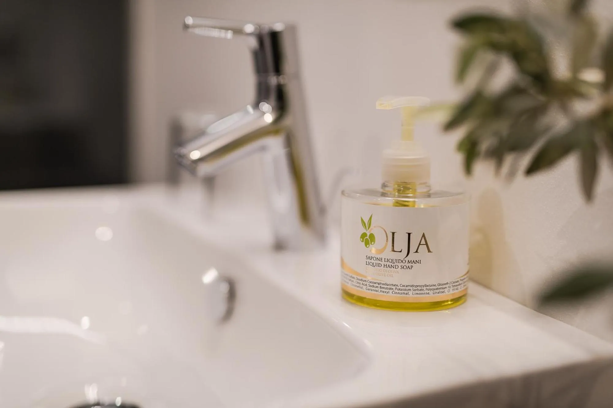 Bathroom in Oliven- & Genusshotel Hirzer