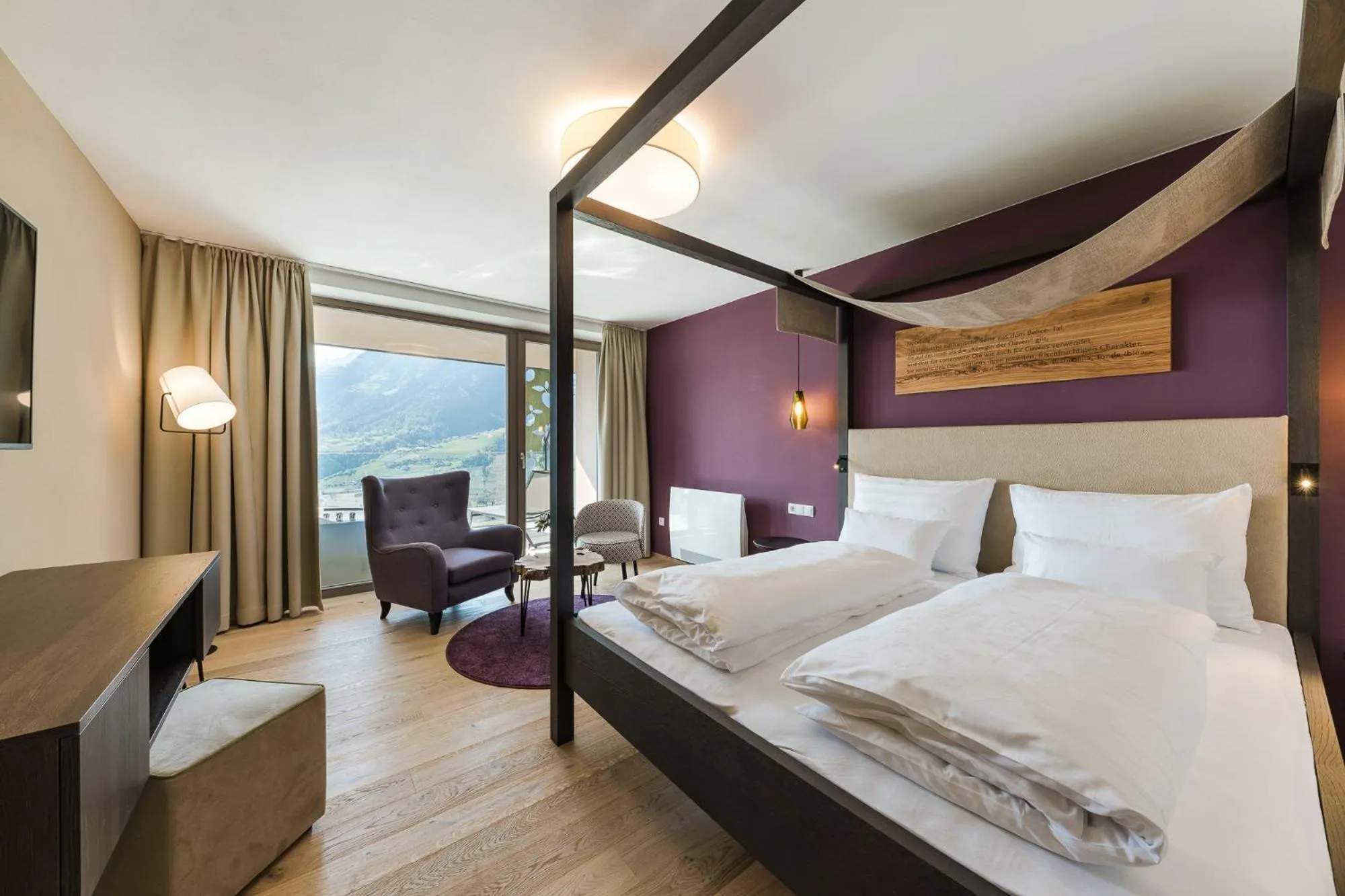 Bed in Oliven- & Genusshotel Hirzer