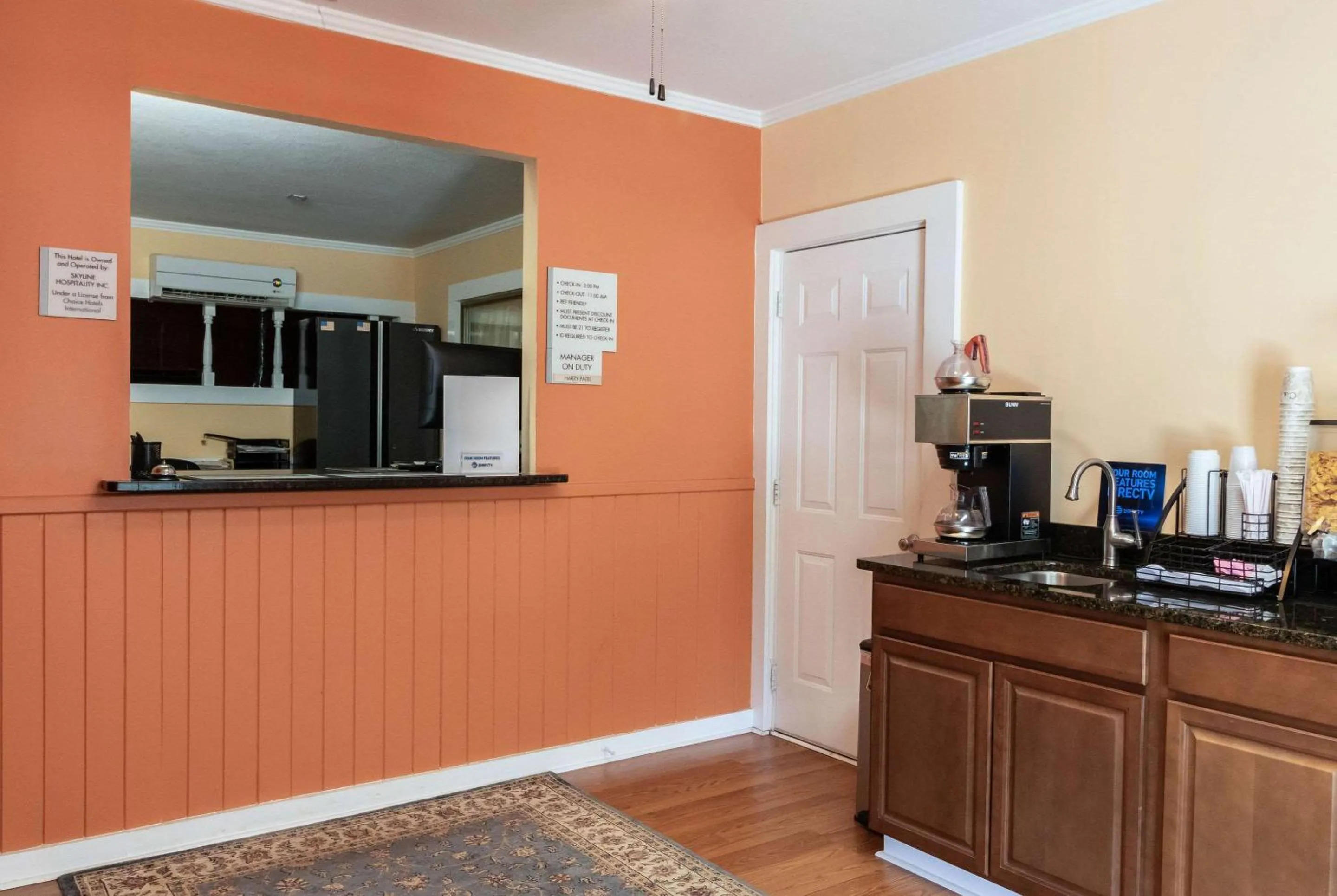 Lobby or reception in Rodeway Inn & Suites Walhalla