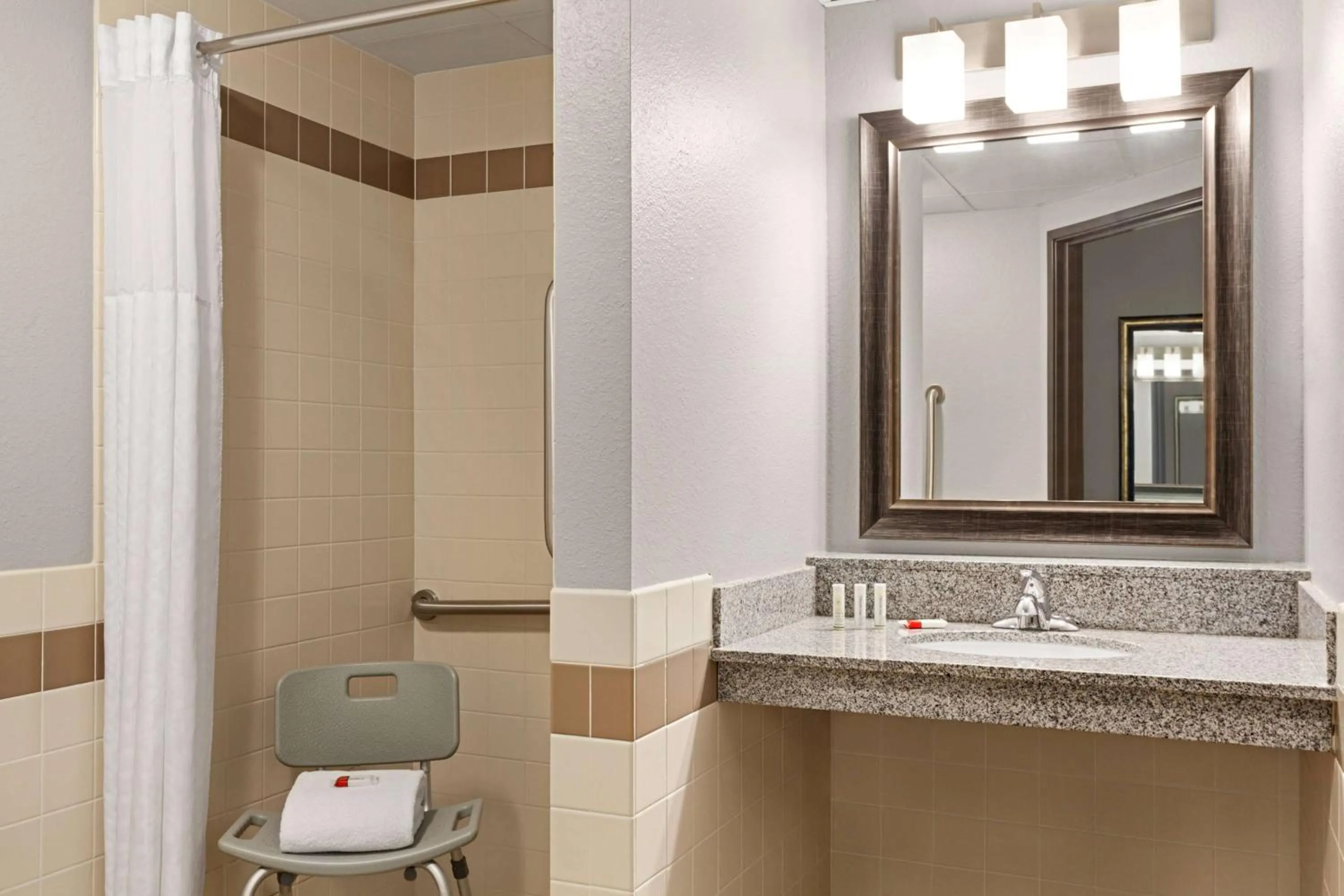 TV and multimedia in AmericInn by Wyndham Sauk Centre