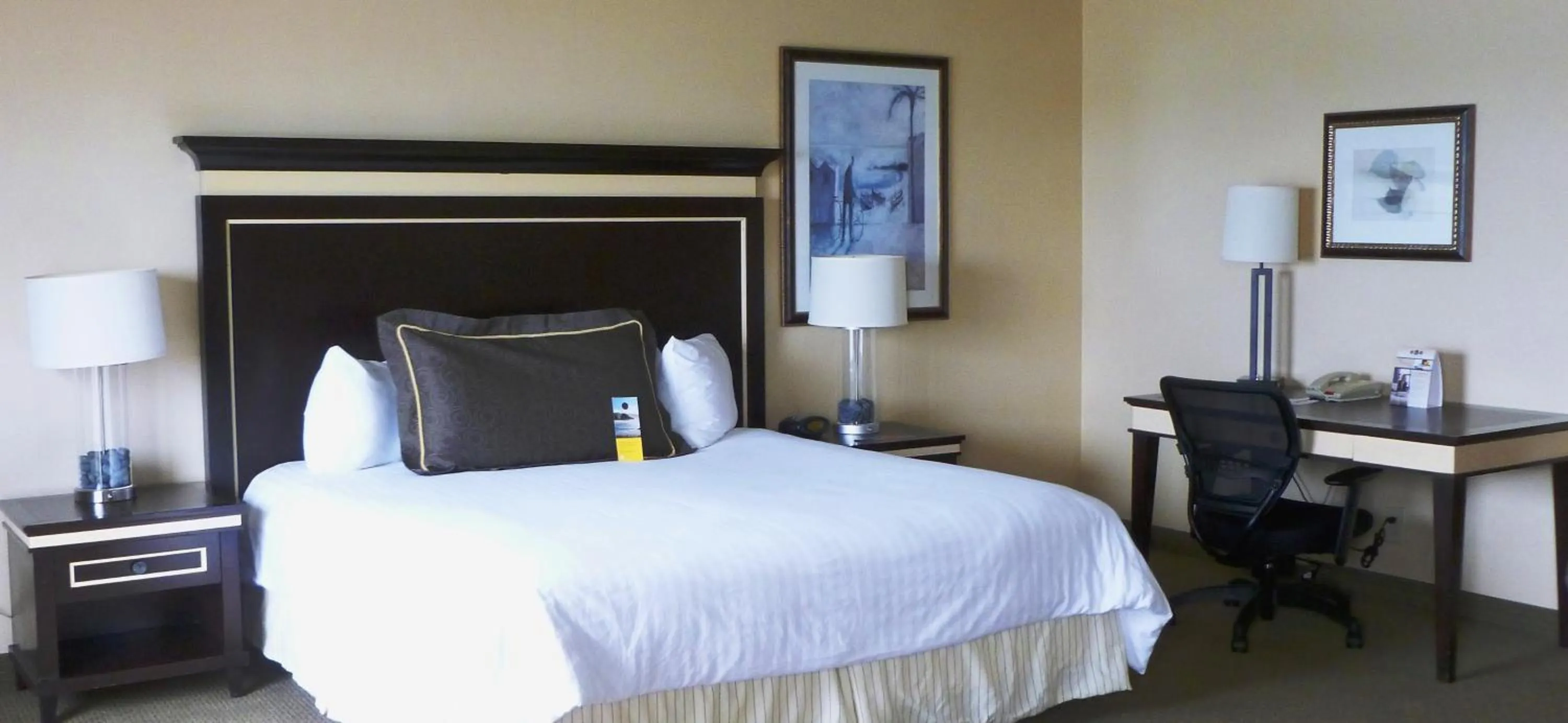 Bed in Pacifica Lighthouse Hotel Trademark Collection by Wyndham