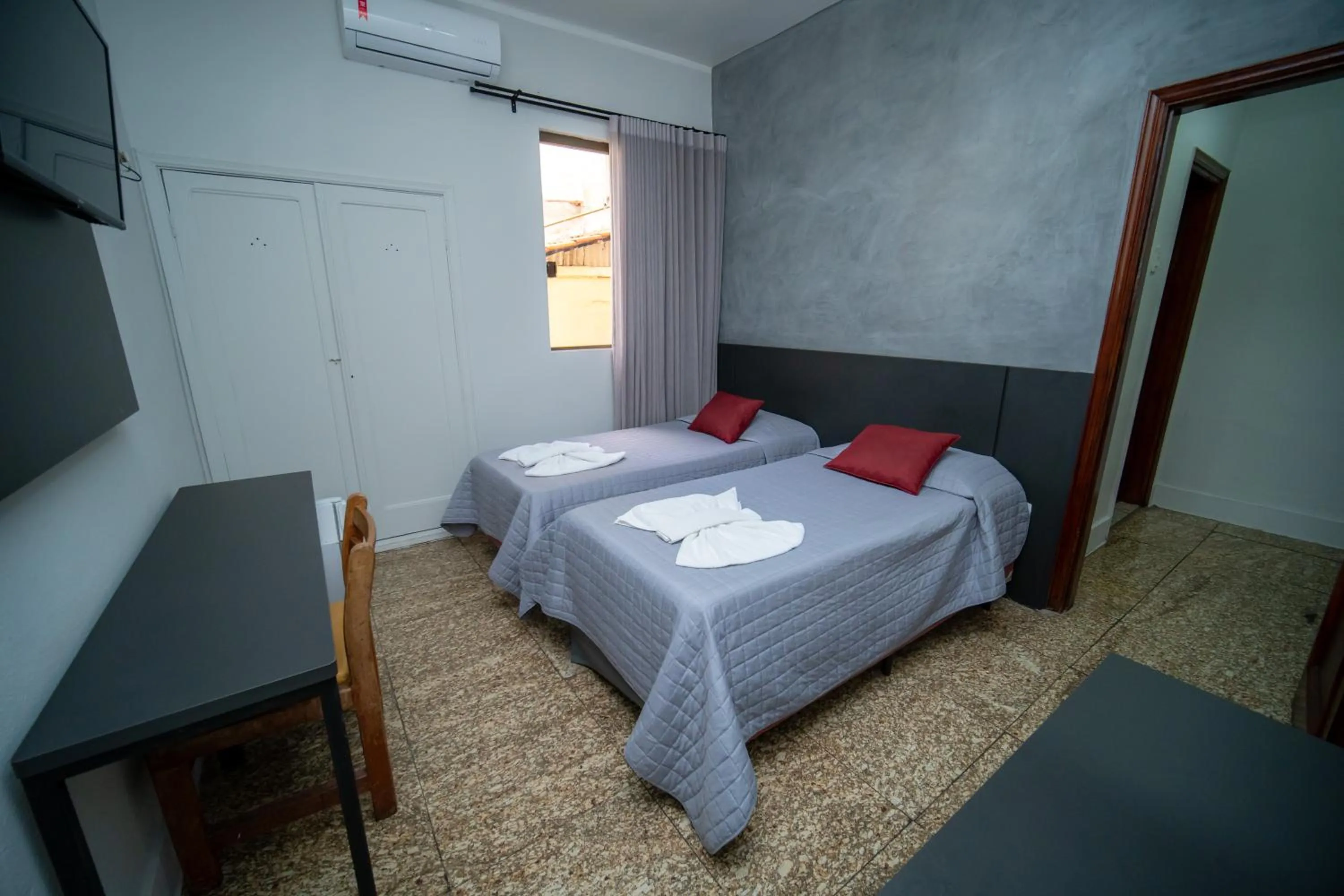 Bedroom, Bed in Hotel Euro Suite Poços de Caldas By Nacional Inn