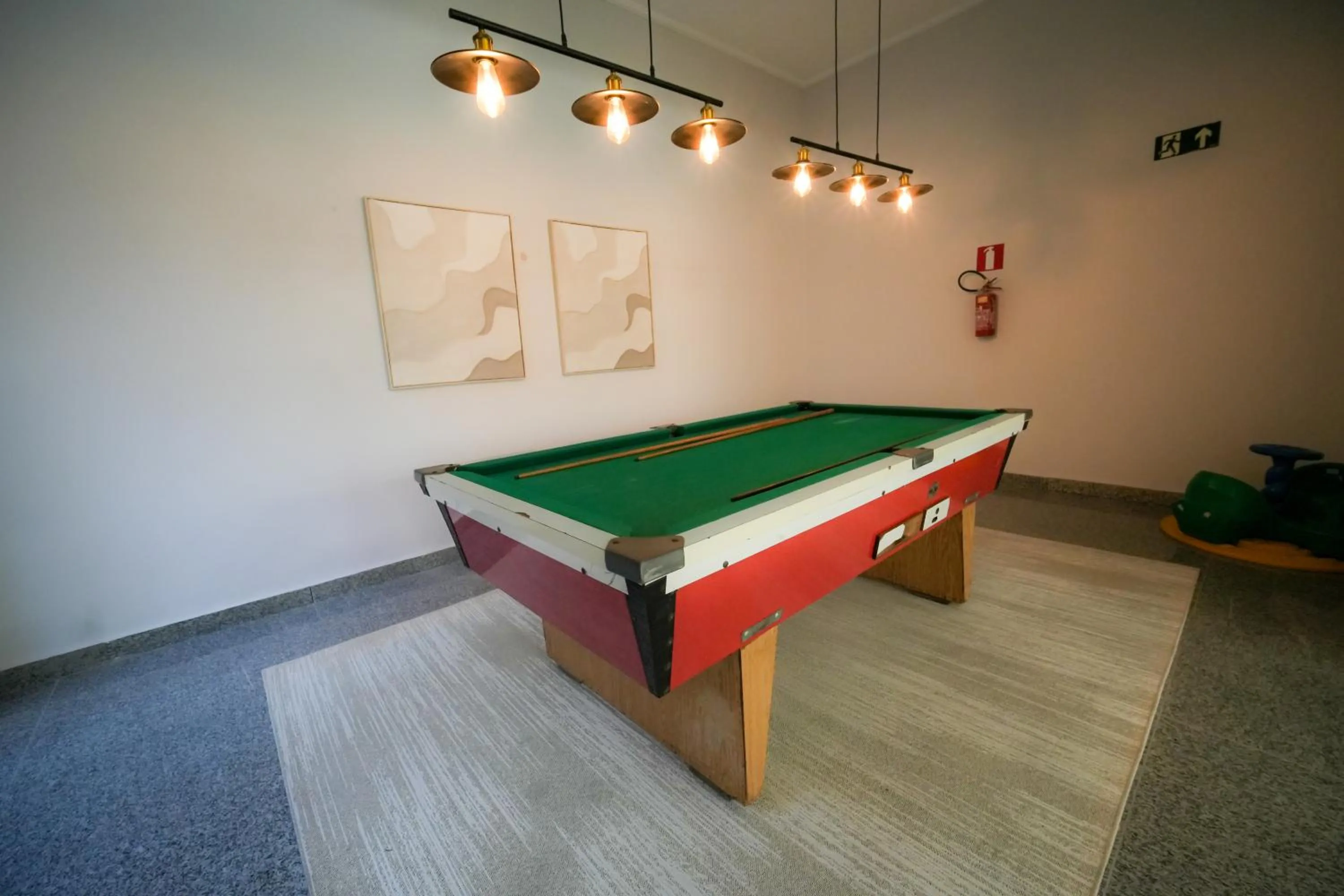 Billiard in Hotel Euro Suite Poços de Caldas By Nacional Inn