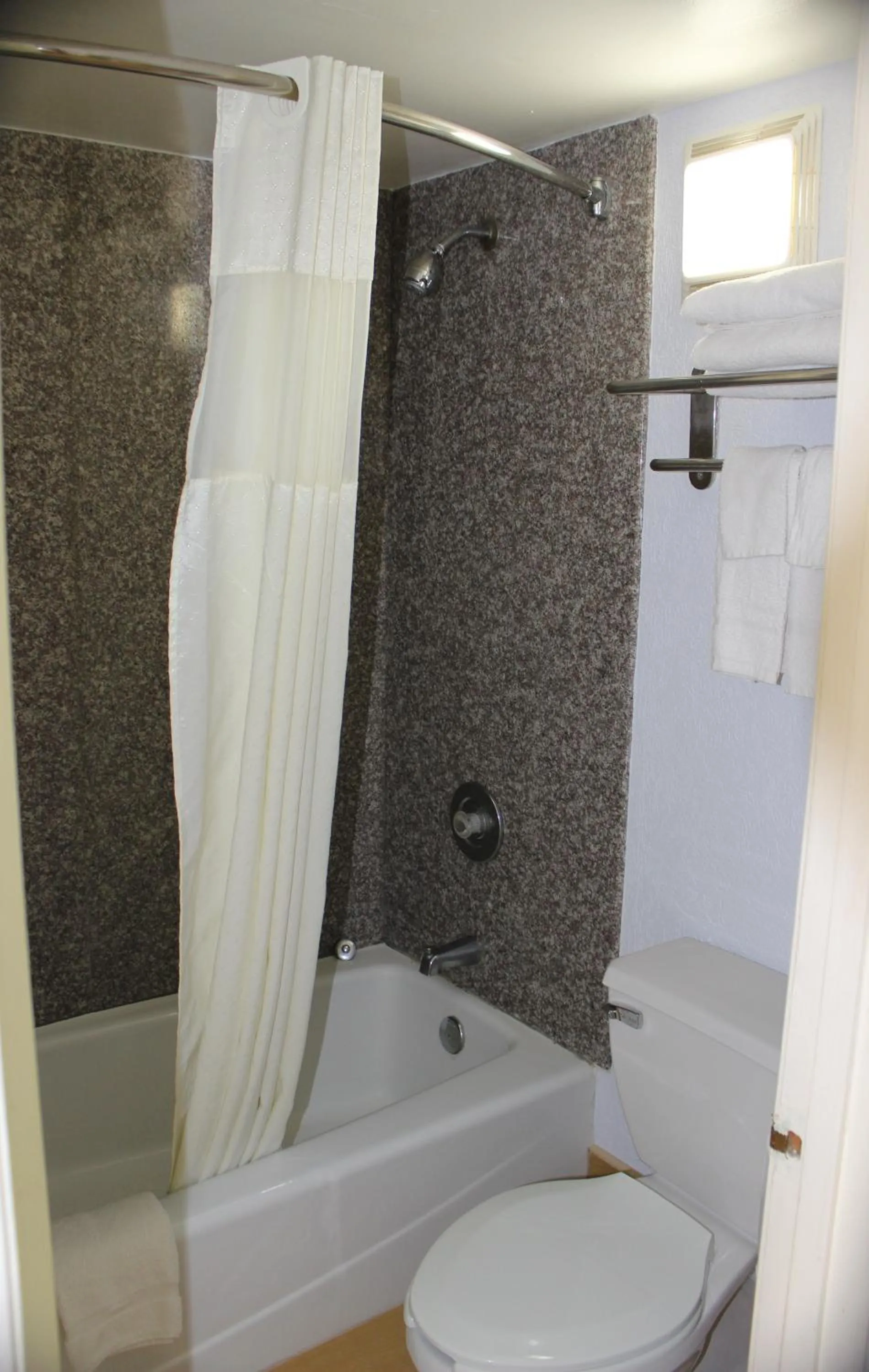 Shower in Fairway Inn